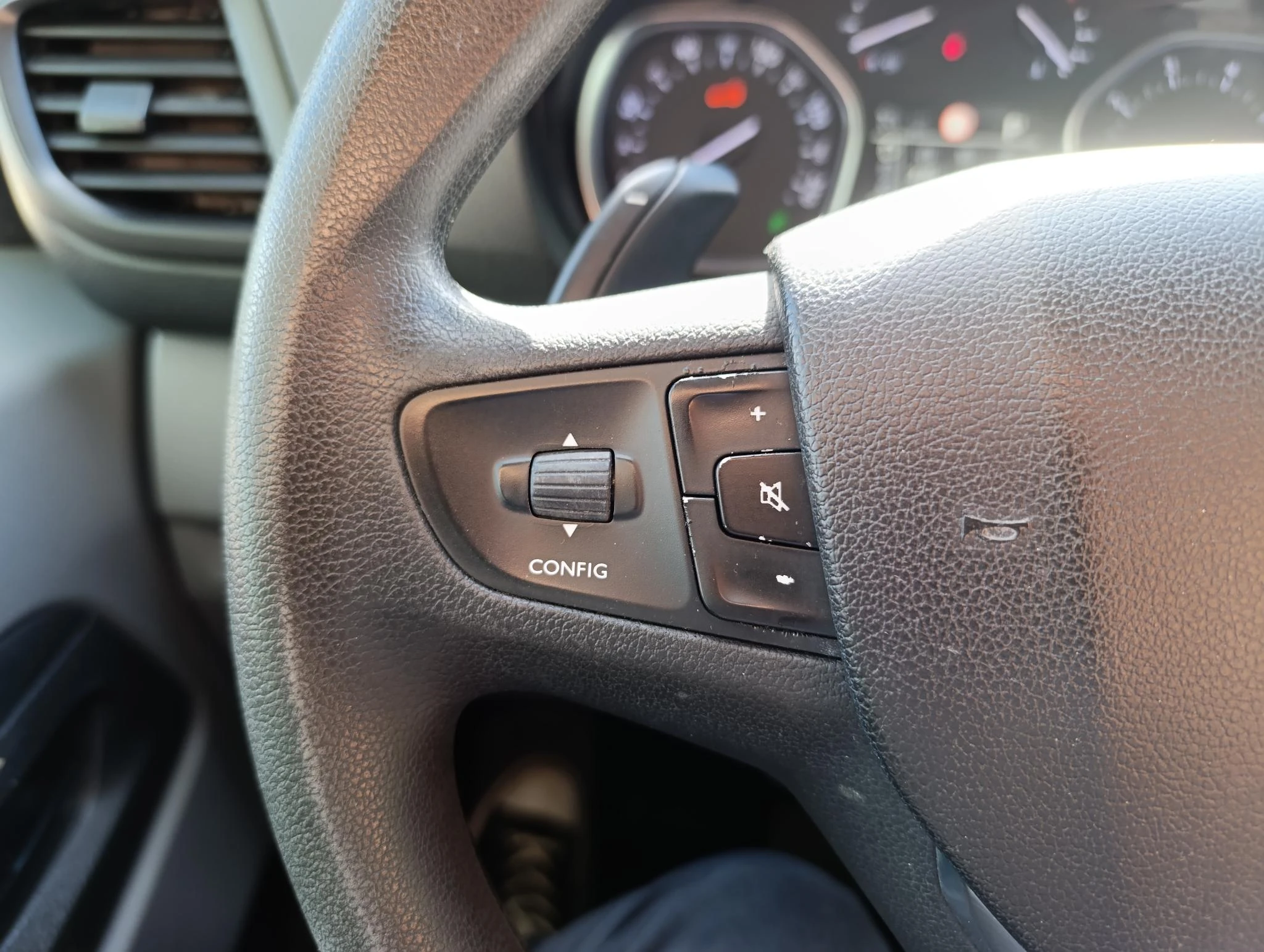 Peugeot-Expert-image-17