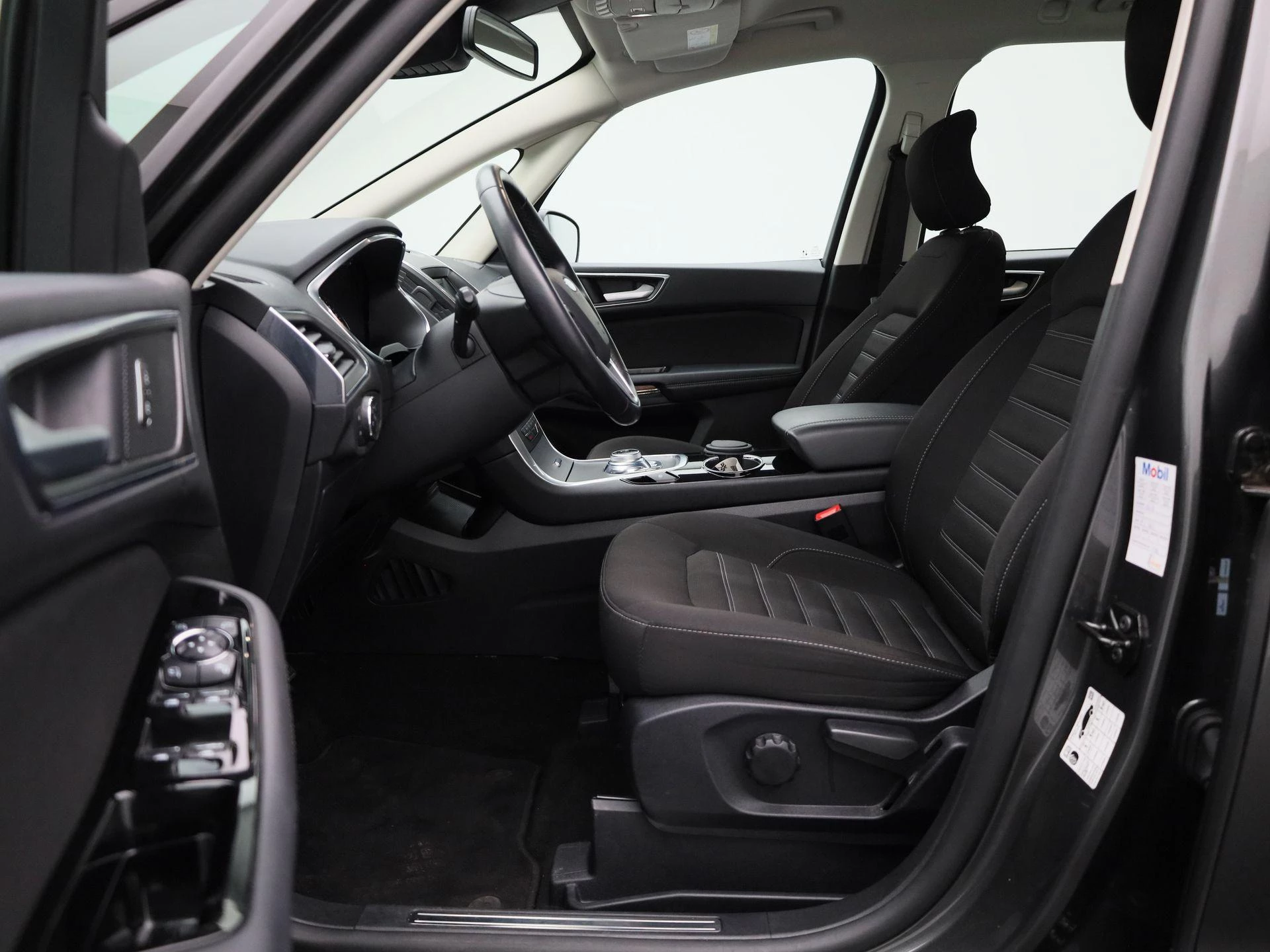 Ford-Galaxy-image-11