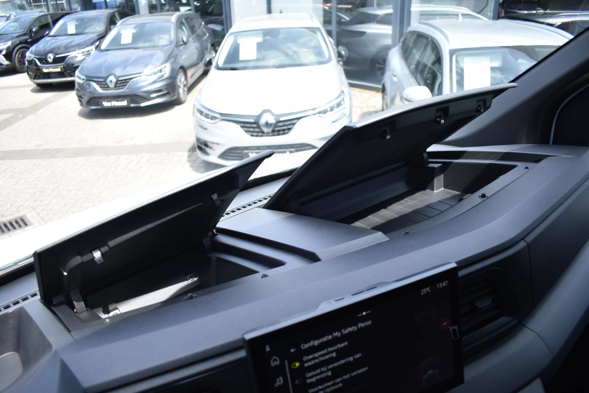 Renault-Master-image-20