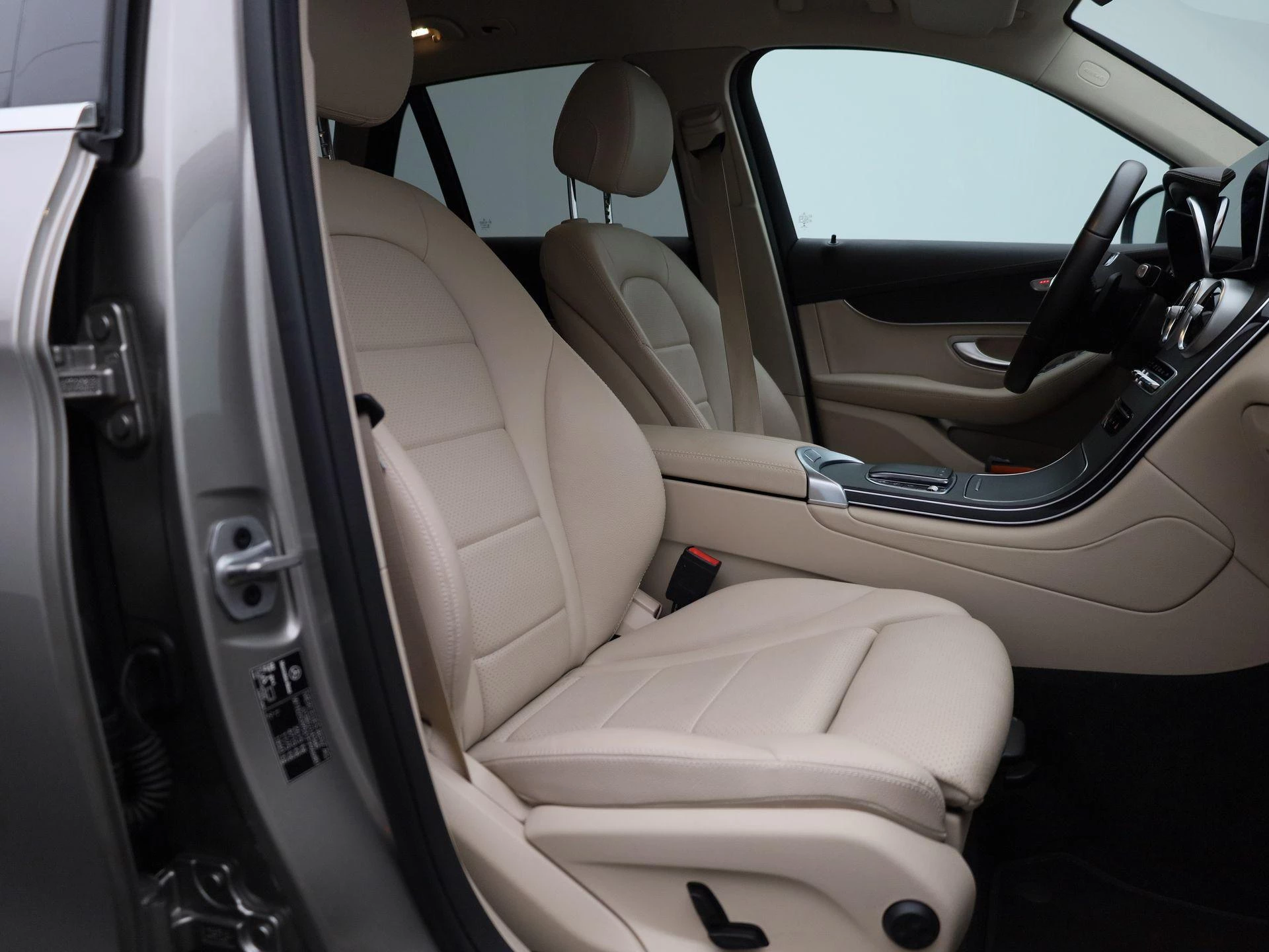 Mercedes-Benz GLC 300e 4MATIC Business Solution