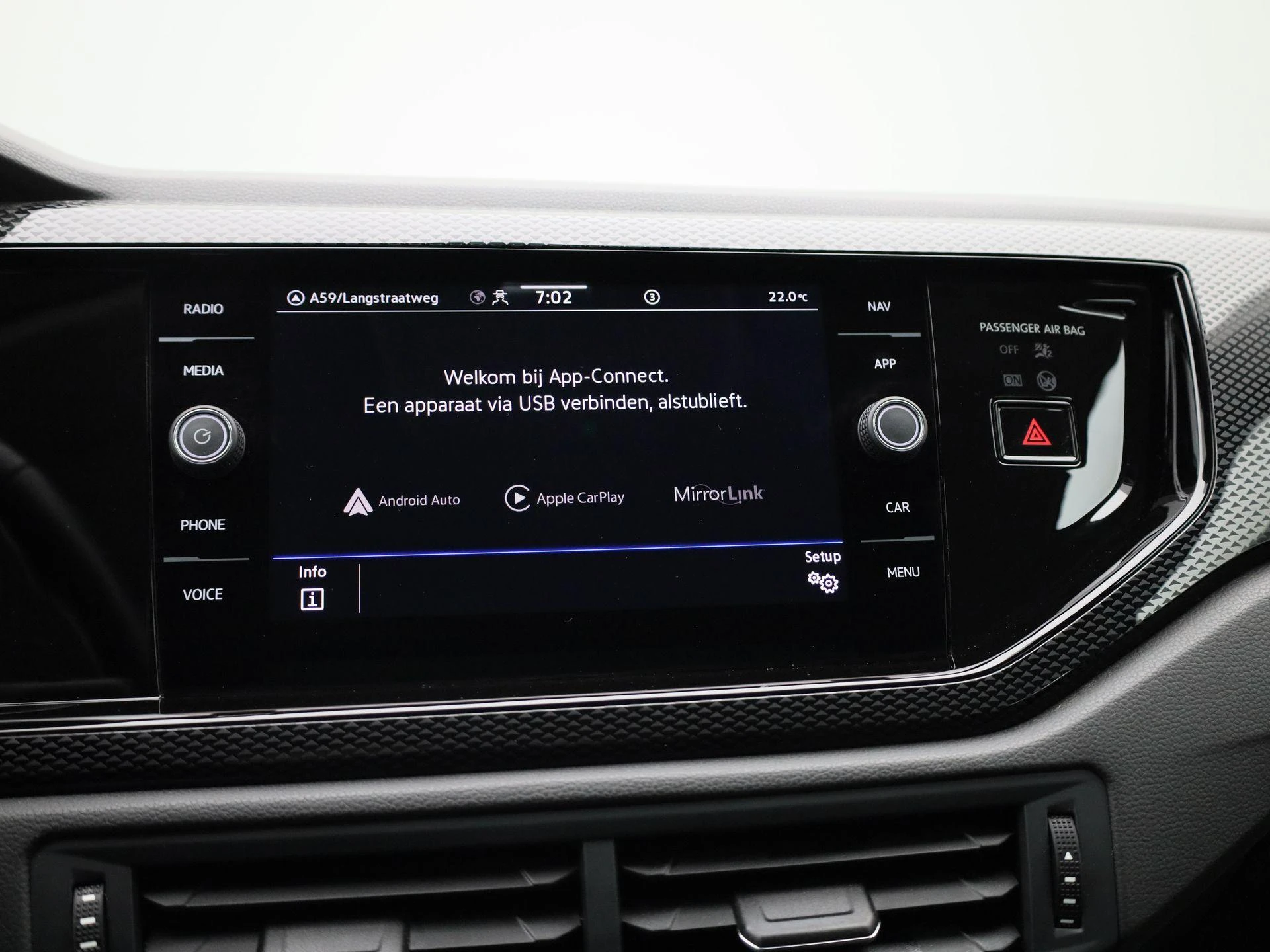 Volkswagen-Polo-image-20