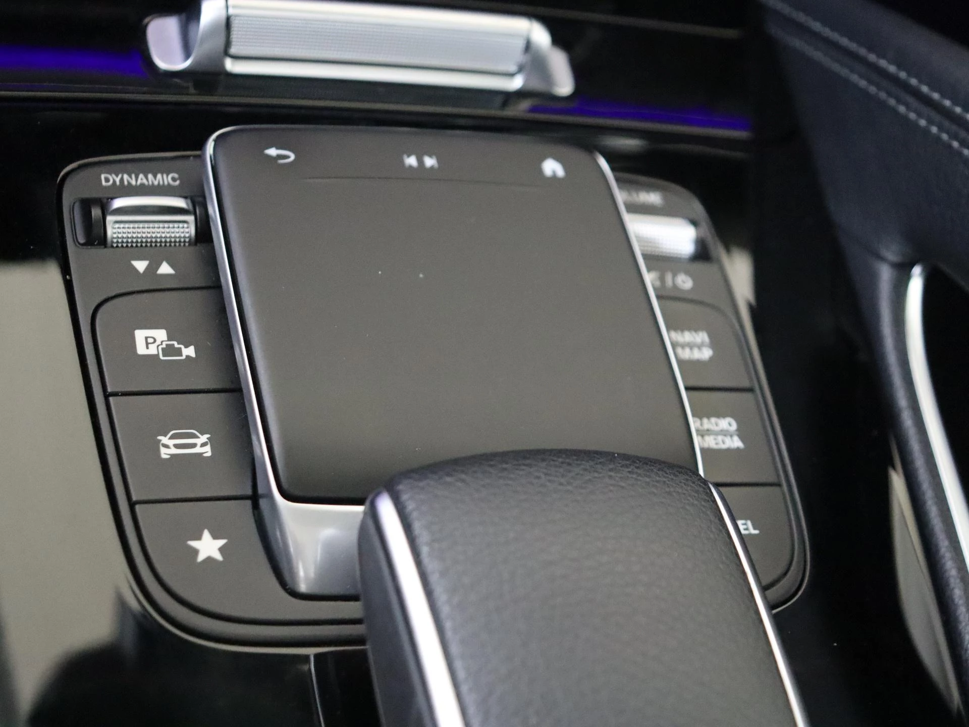 Mercedes-Benz-GLE-image-20