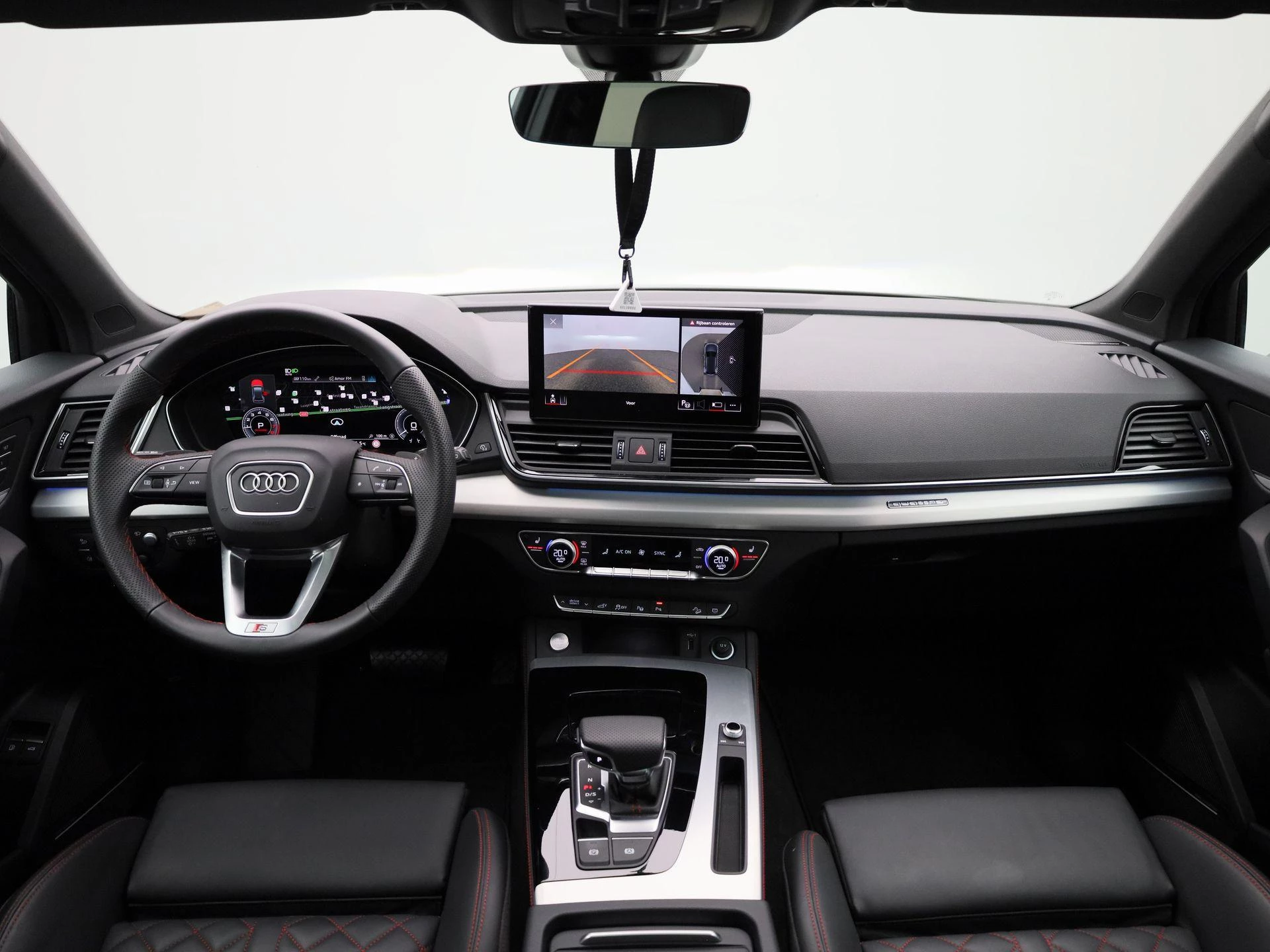 Audi Q5 50 TFSI e S edition Competition 299 PK