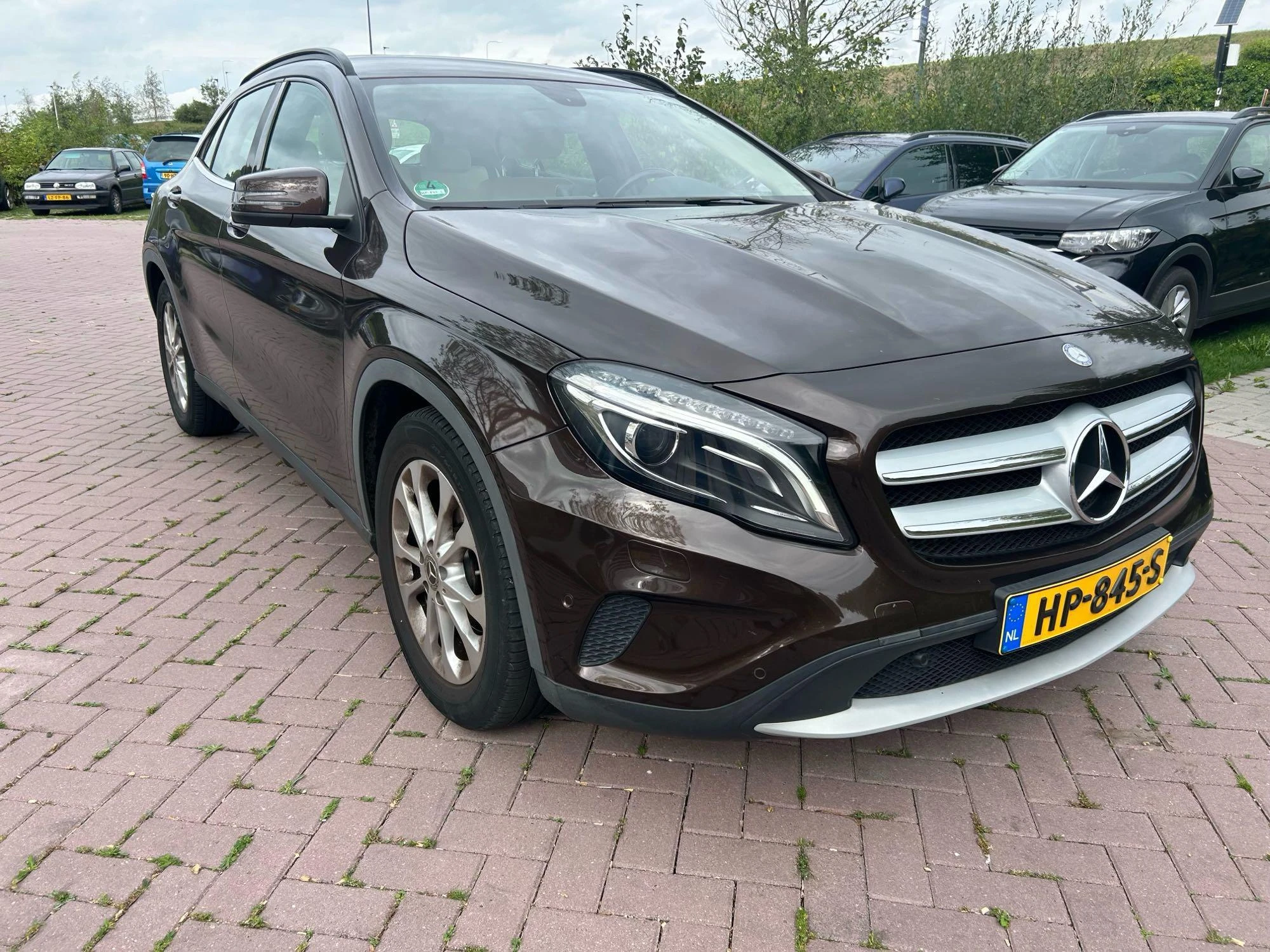 Mercedes-Benz-GLA-image-3