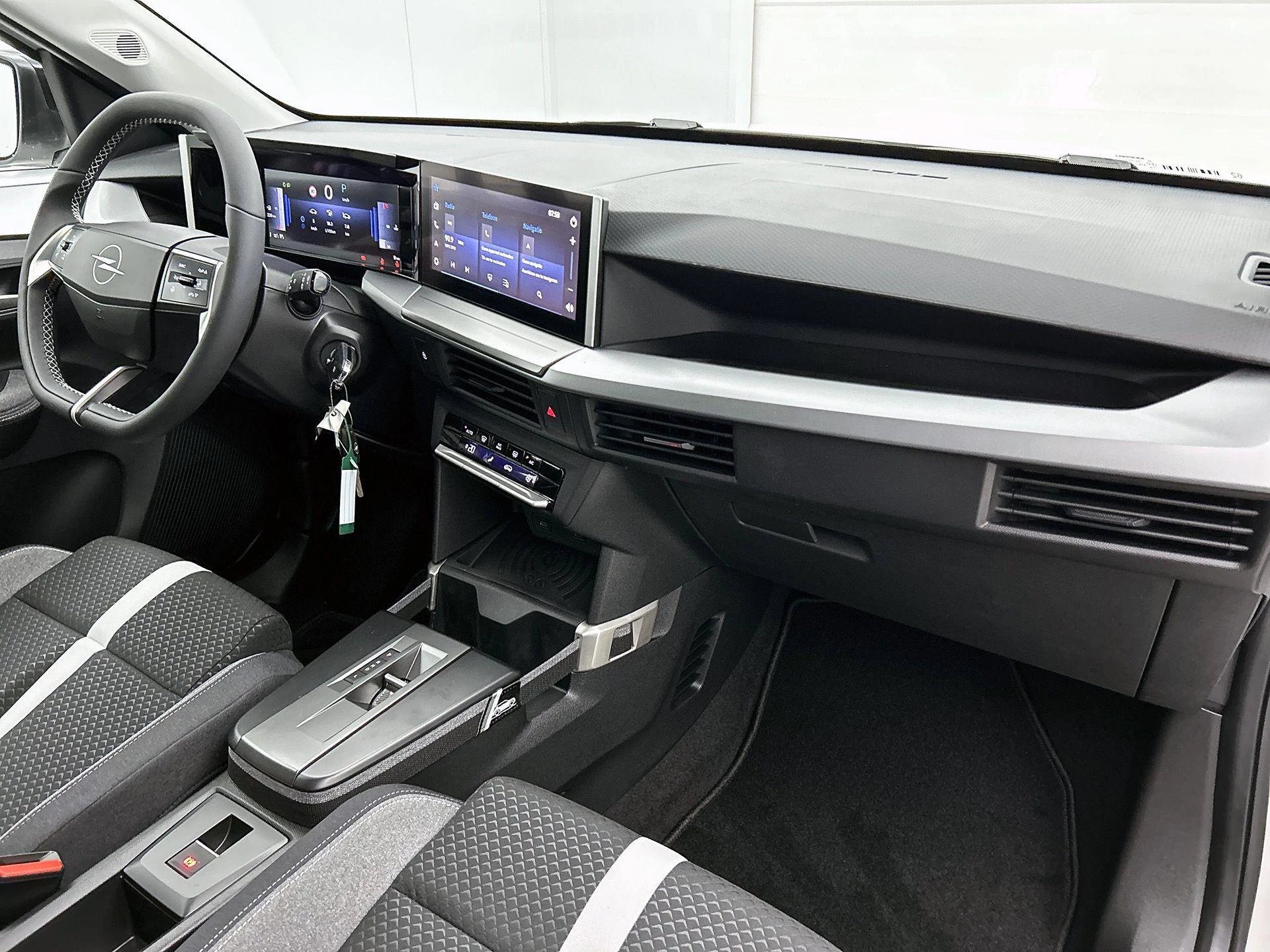 Opel Frontera 1.2 Turbo Hybrid GS