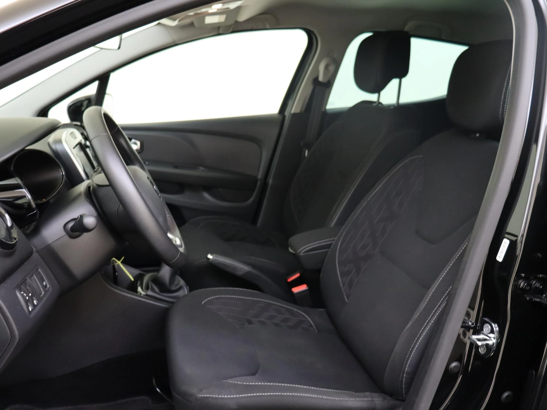 Renault-Clio-image-14