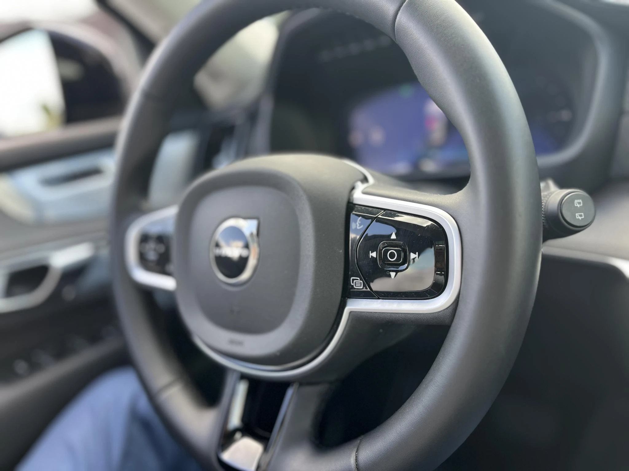 Volvo-XC90-image-28