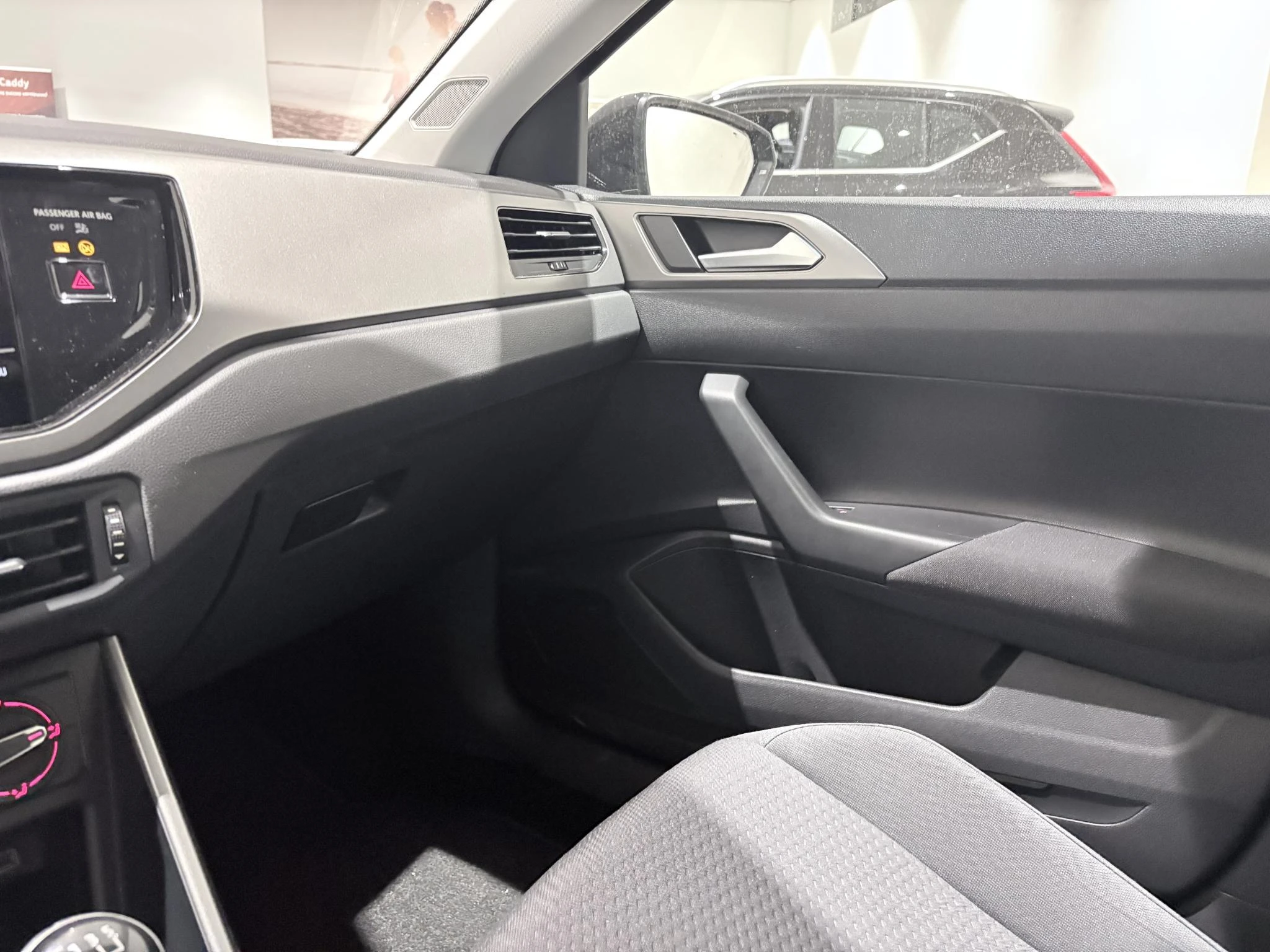 Volkswagen-Polo-image-26