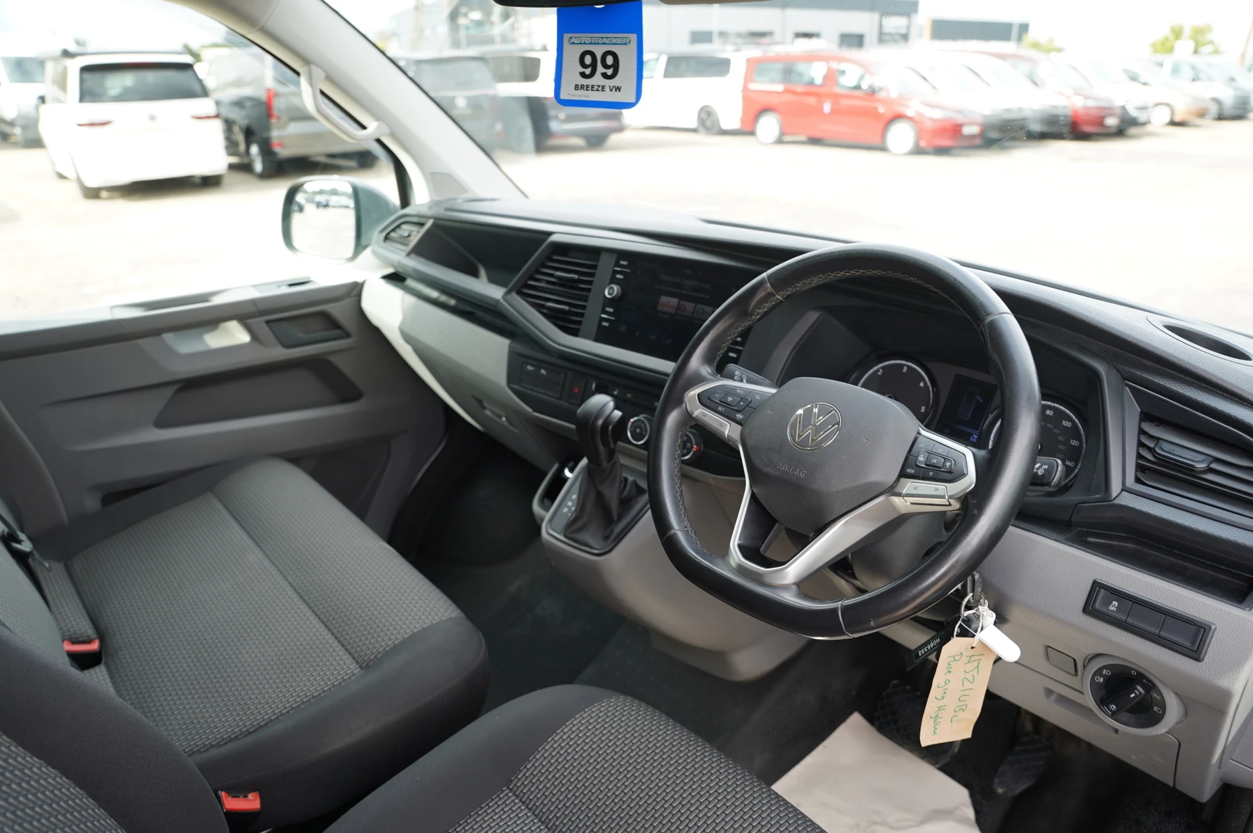 Volkswagen-Transporter-image-5