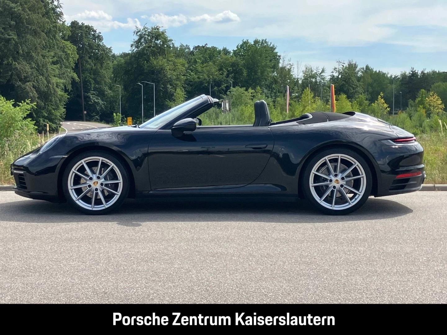 Porsche 911 992 Carrera 4 Cabrio Sportabgas BOSE 21-Zoll carrera
