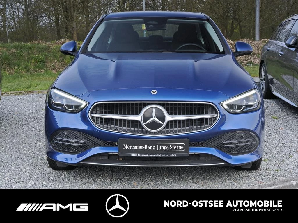 Mercedes-Benz C-Klasse 300 e AVANTGARDE NAVI KAMERA LED KEYLESS TEMPO AVANTGARDE