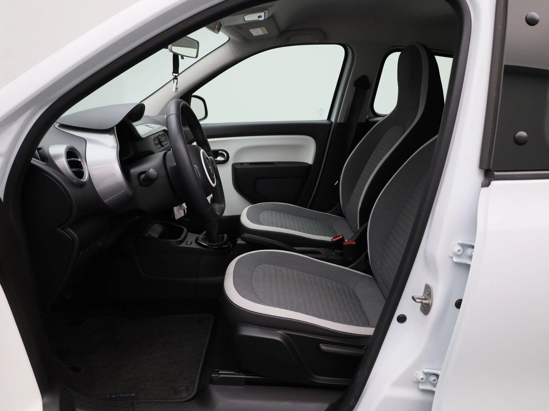 Renault-Twingo-image-8