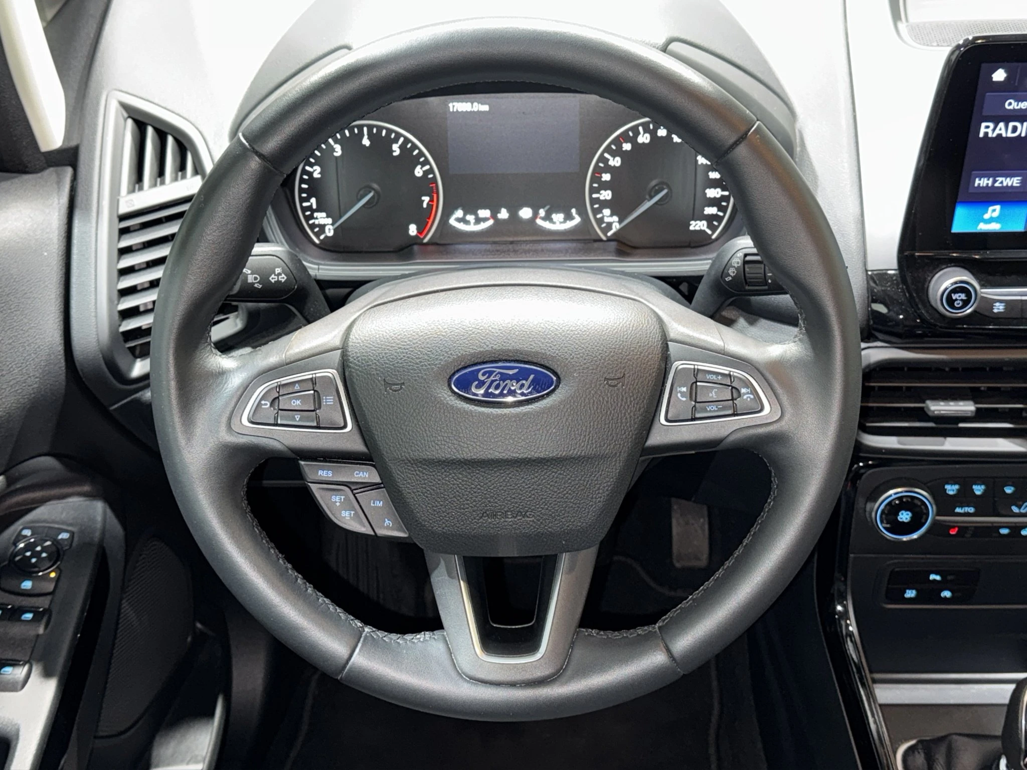 Ford EcoSport Titanium 1.0 EcoBoost 92kW Sports Utility Vehicle. 5-türig