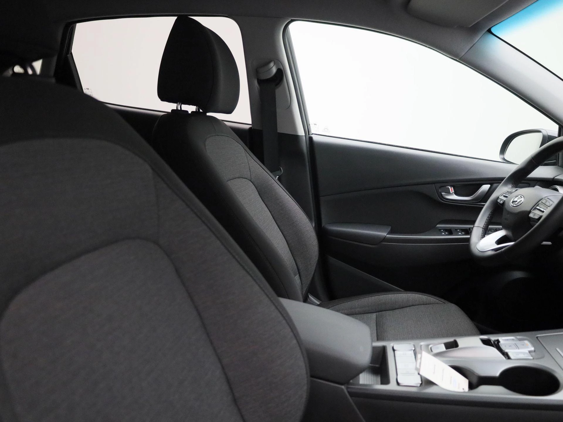 Hyundai-Kona-image-33