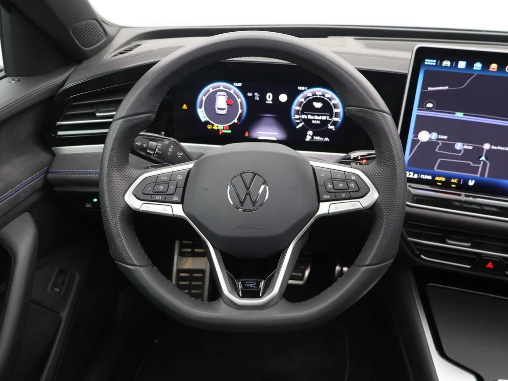 Volkswagen-Passat-image-15