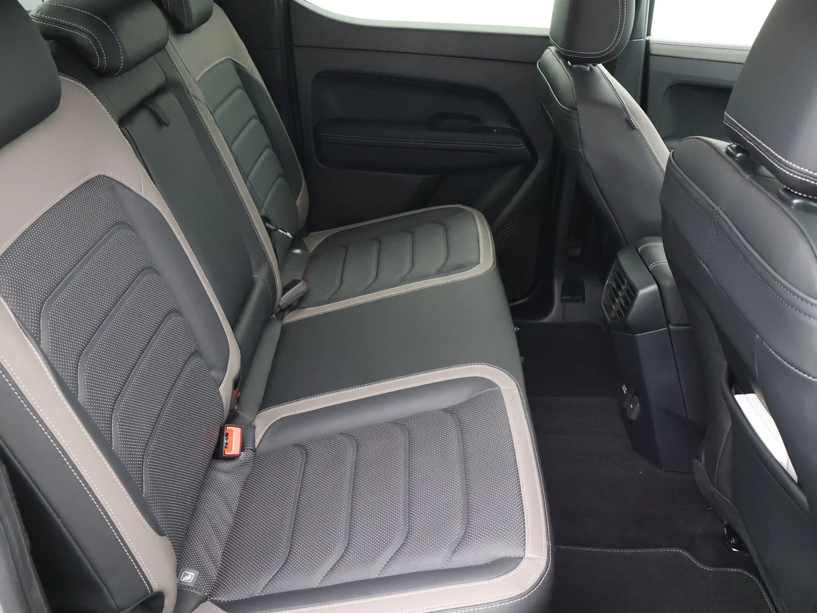 Volkswagen Amarok Double Cab Amarok Aventura 3.0l TDI 177kW / 240pk 10v AUTO 4X4 Permanent / DEMO