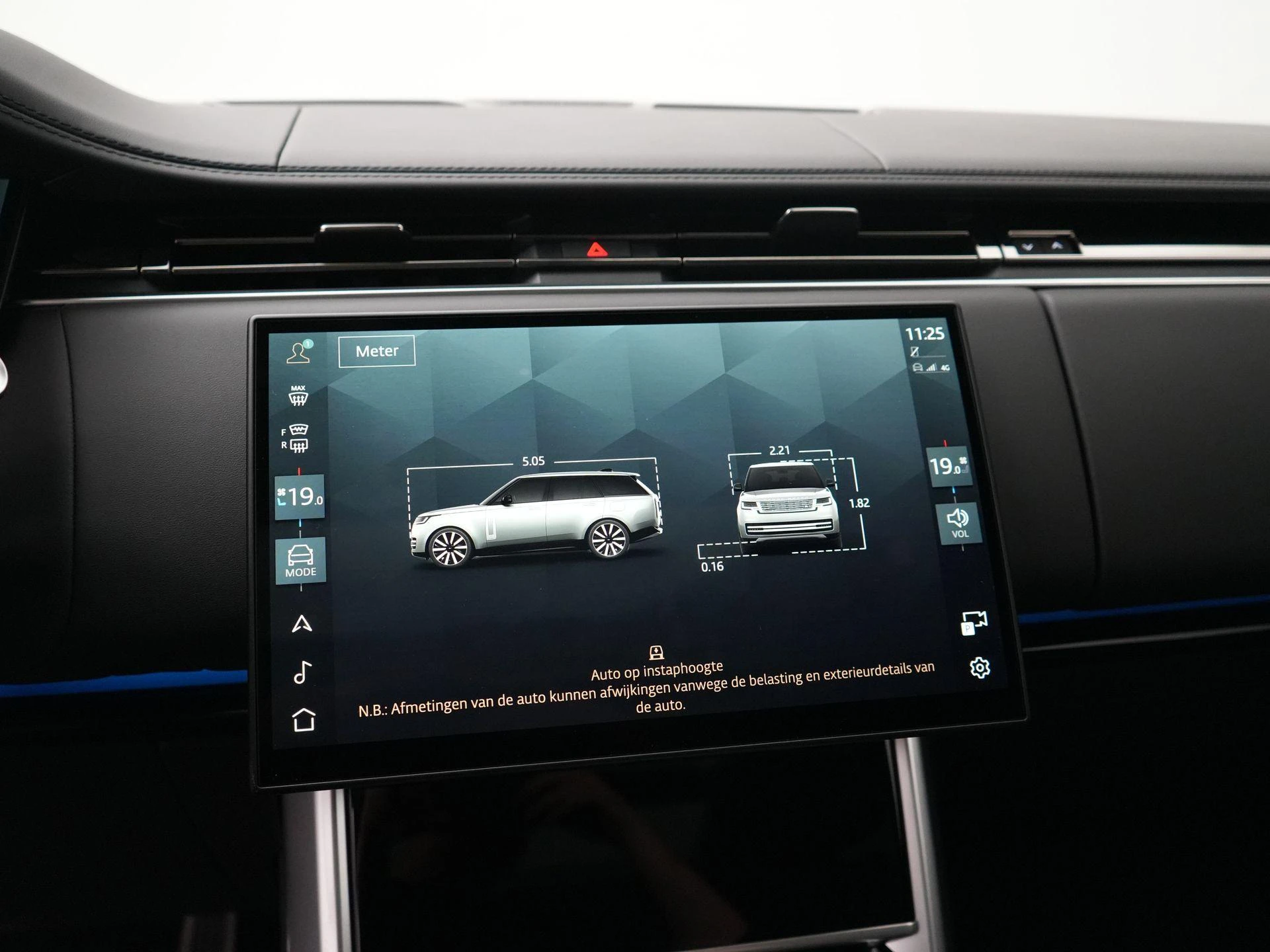 Land Rover-Range Rover-image-29