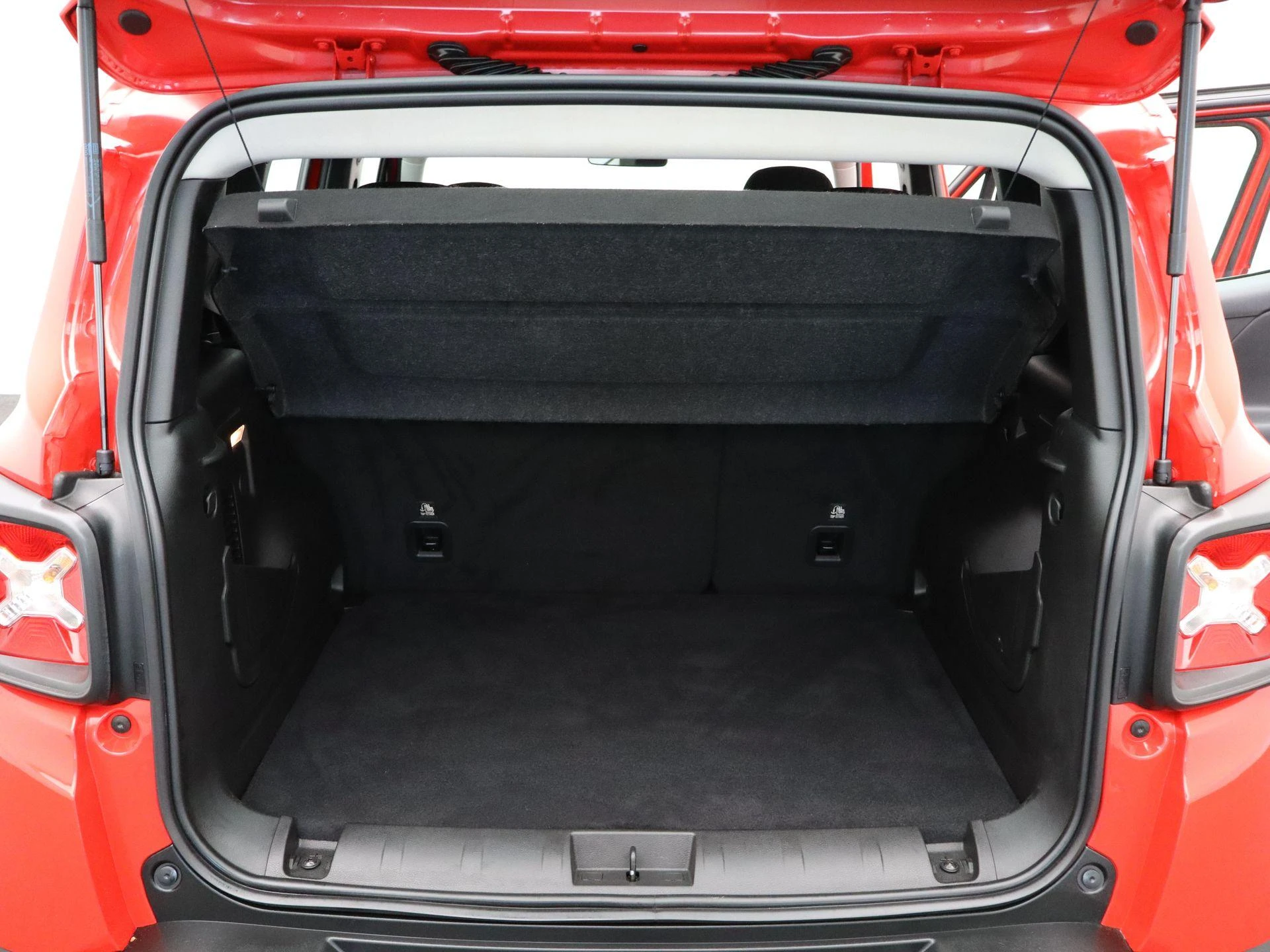 Jeep-Renegade-image-24