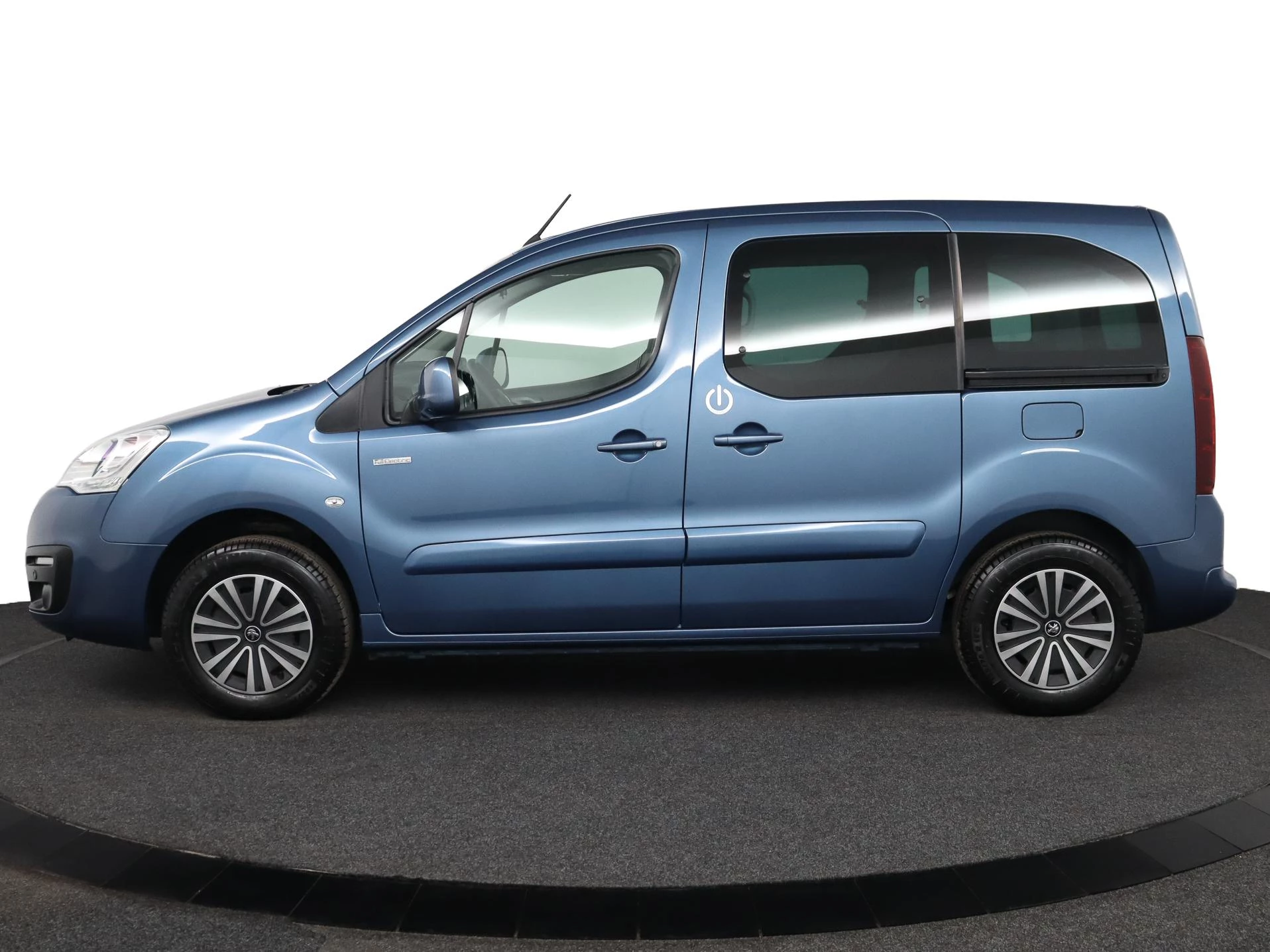 Peugeot-e-Partner-image-2