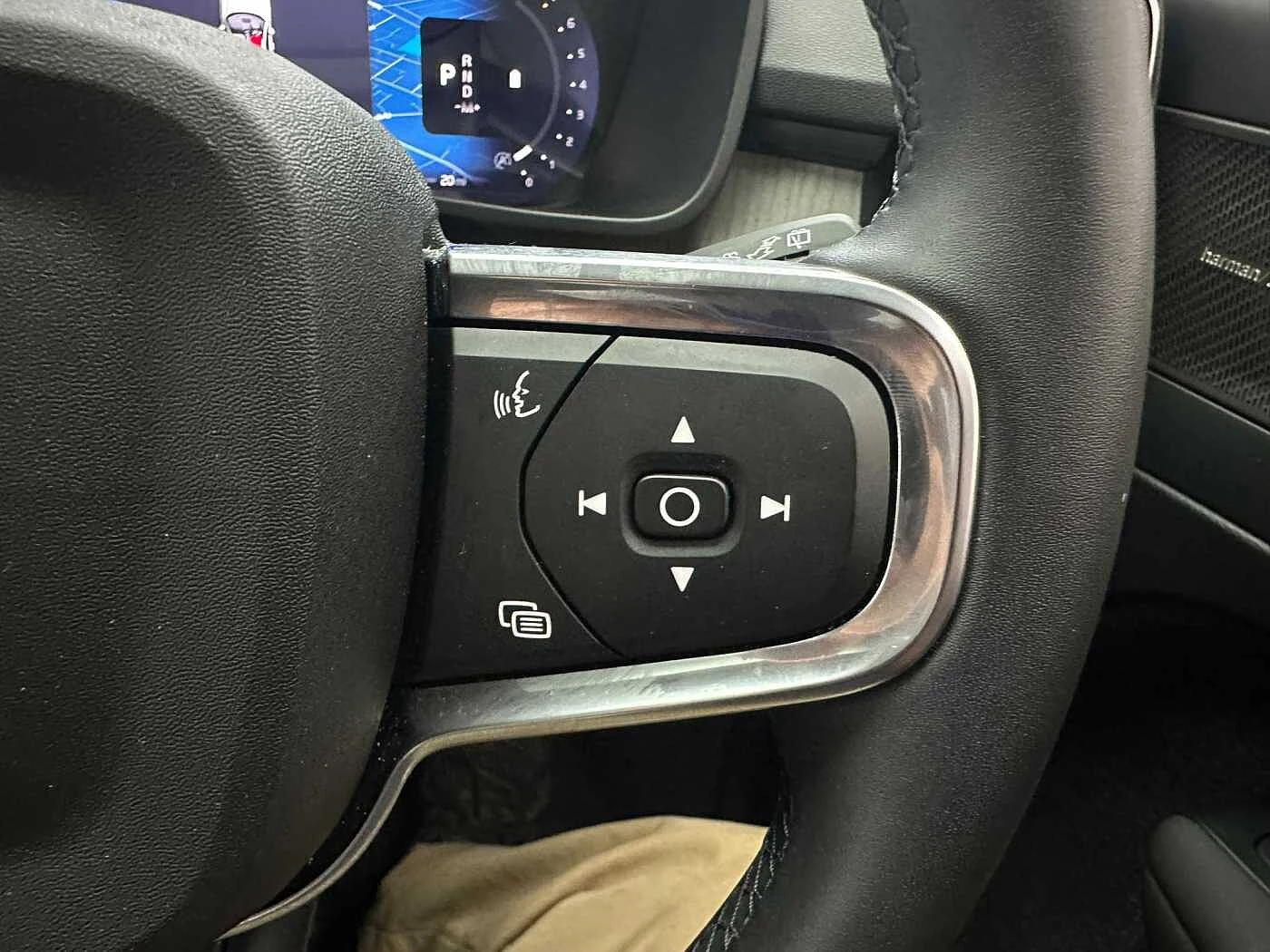 Volvo-XC40-image-18
