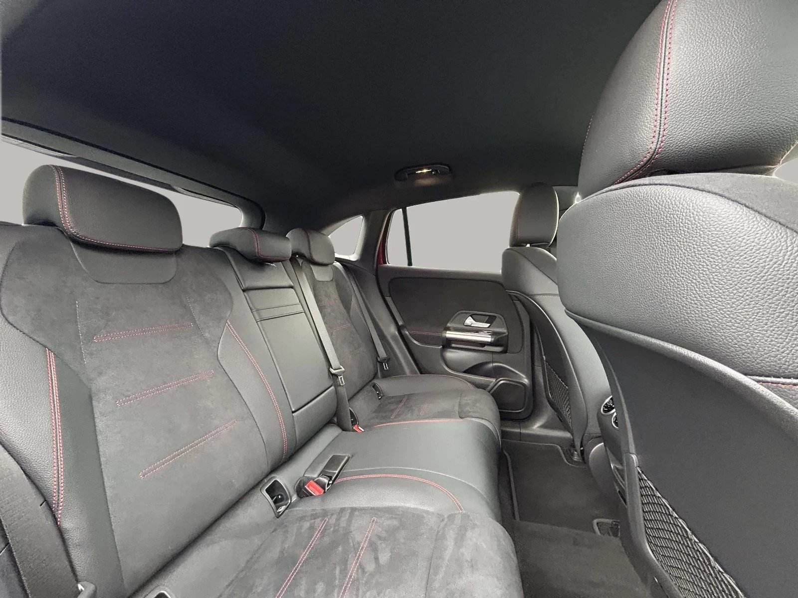 Mercedes-Benz-EQA-image-15