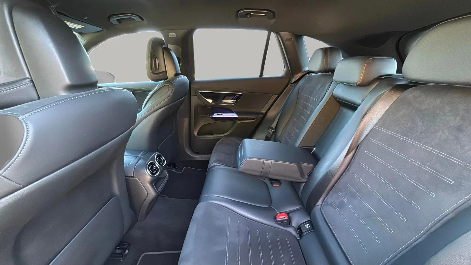 Mercedes-Benz-GLC-image-12