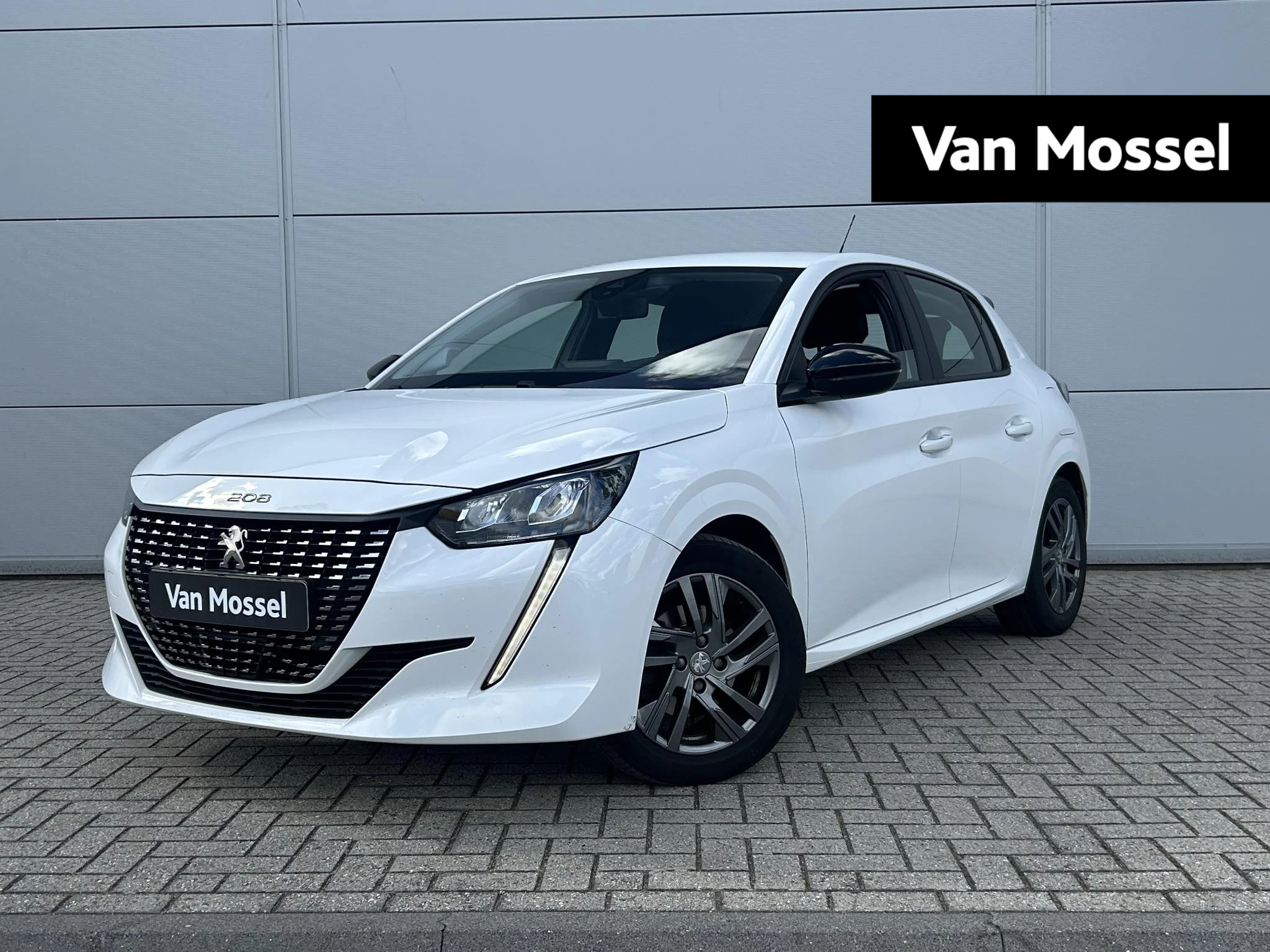 Peugeot-208-image-0