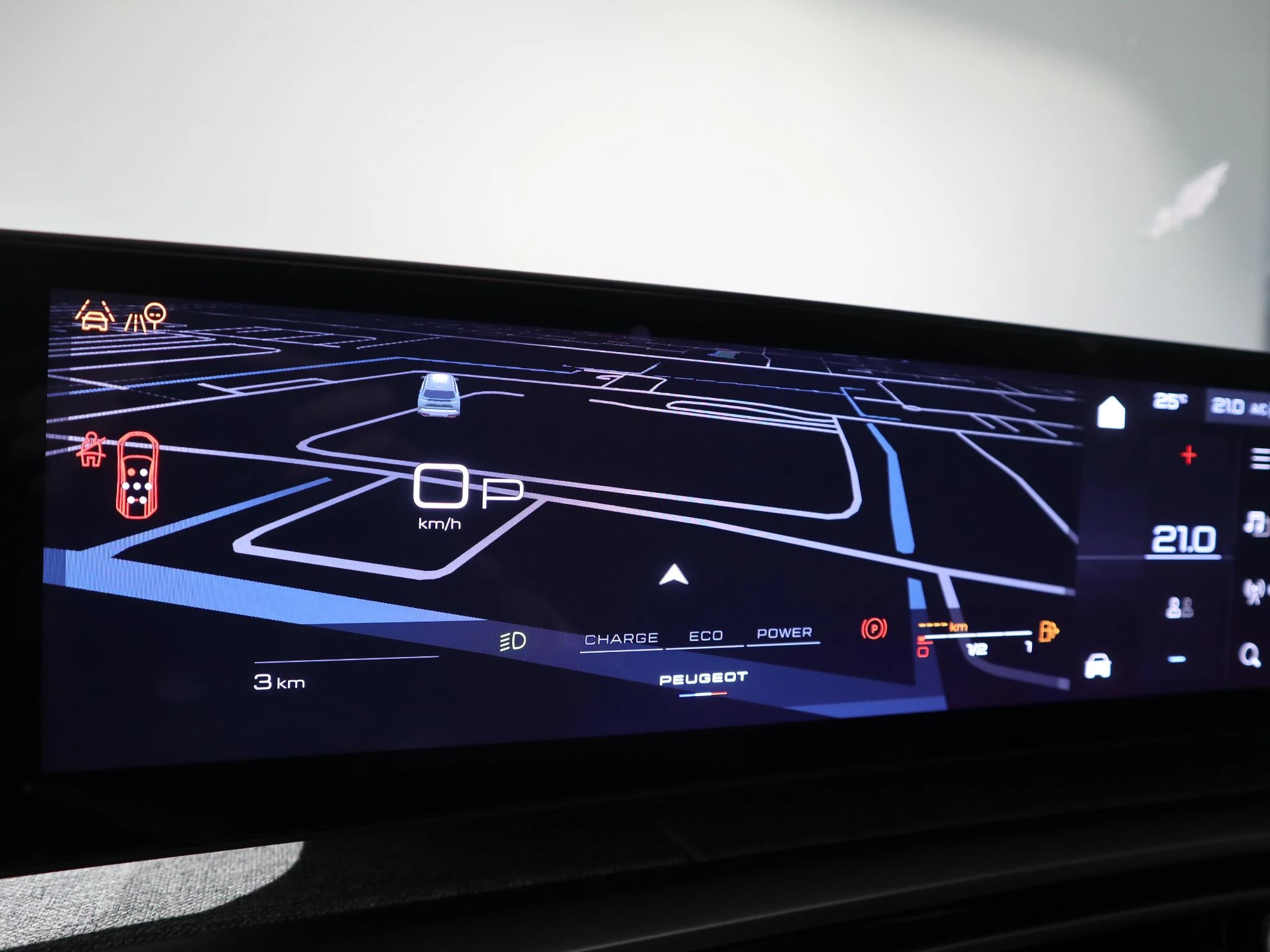 Peugeot-e-5008-image-17