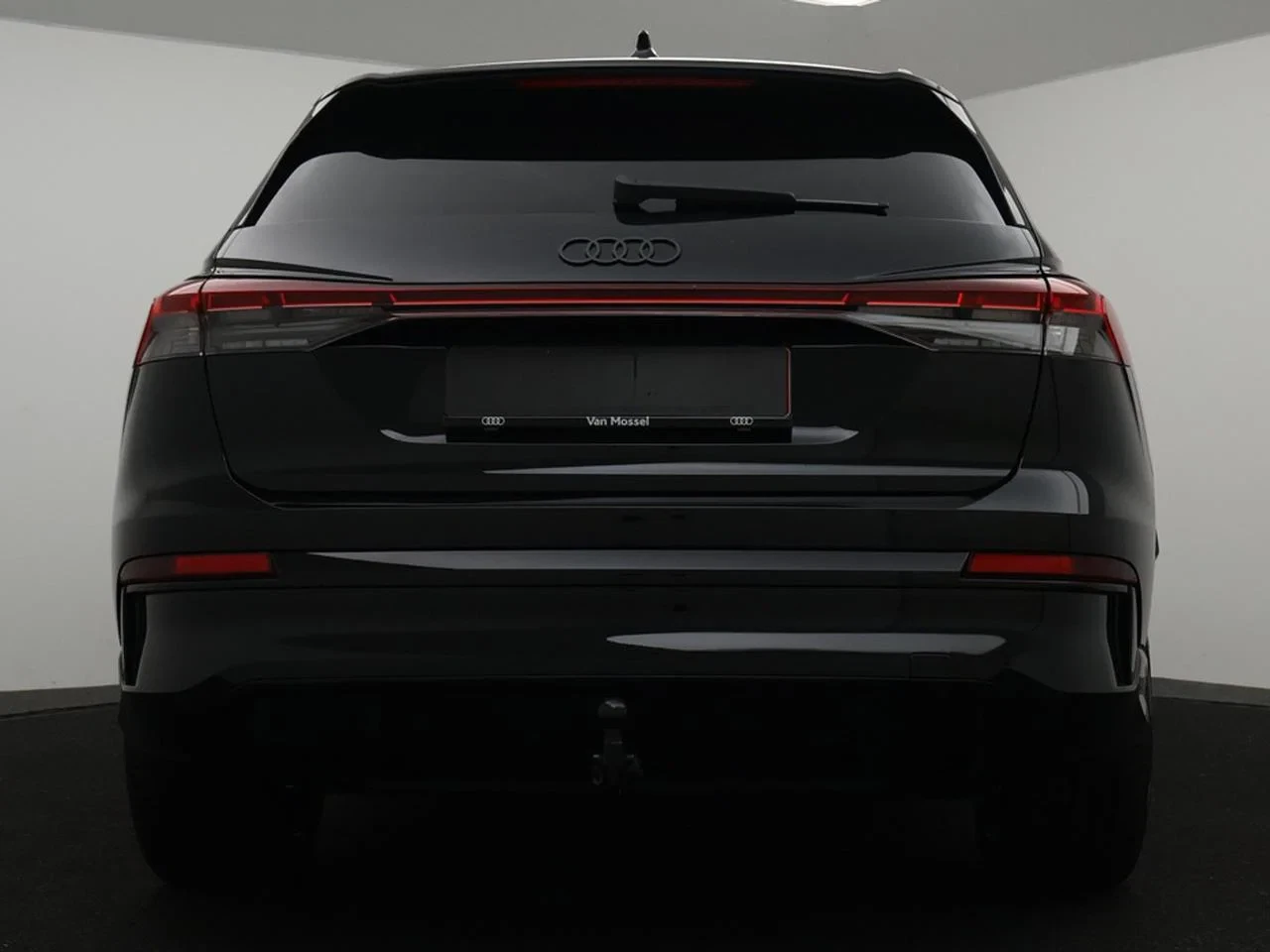 Audi-Q4 e-tron-image-14