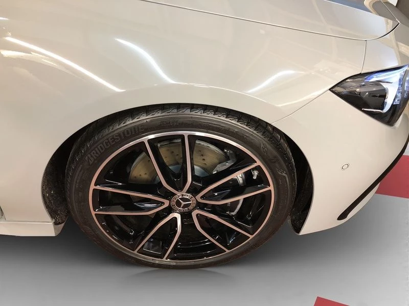 Mercedes-Benz-CLA-image-4
