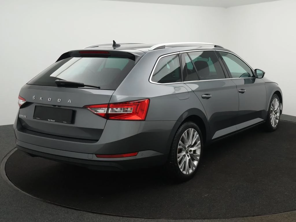 Škoda-Superb-image-1
