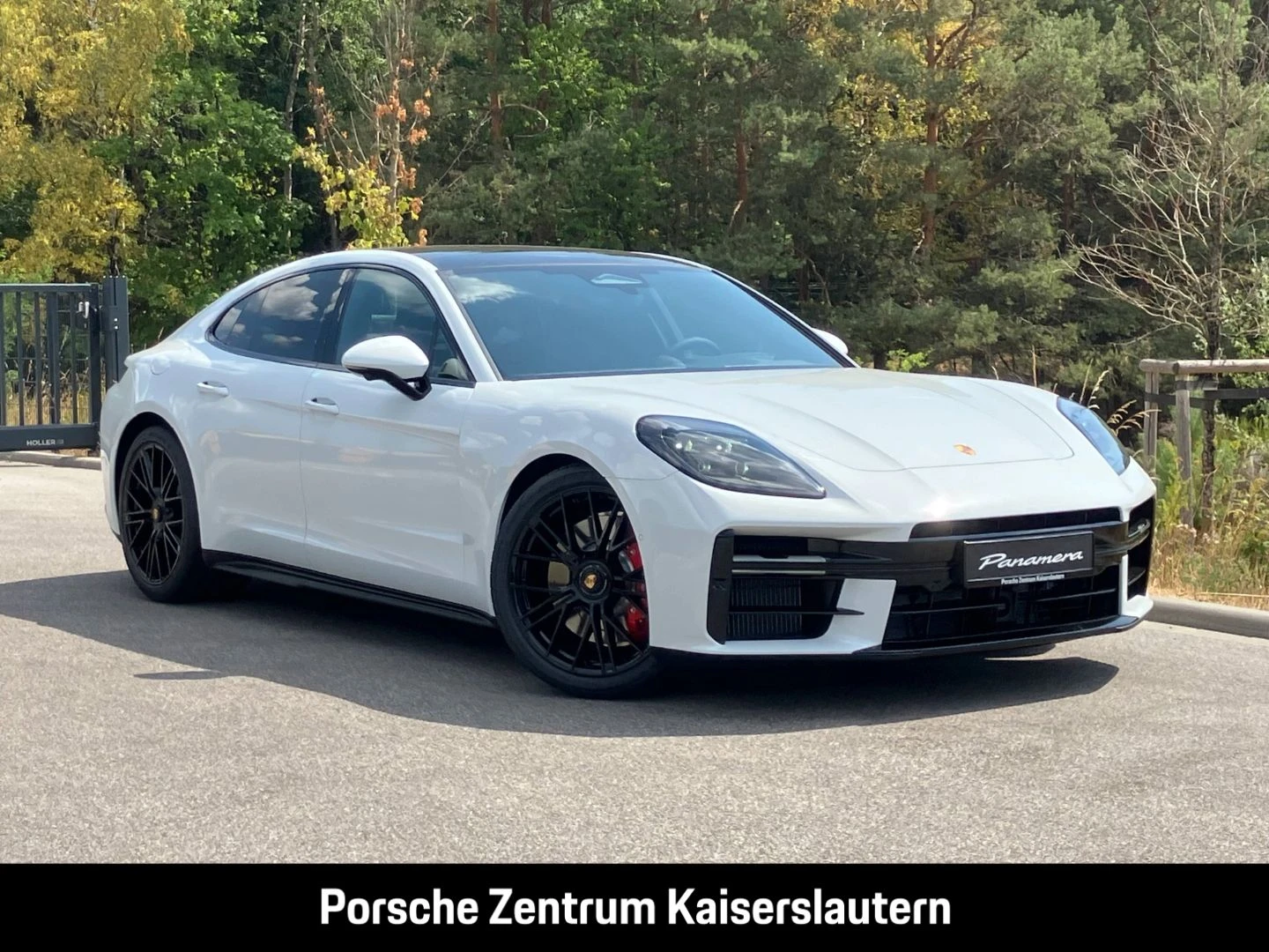 Porsche-Panamera-image-5