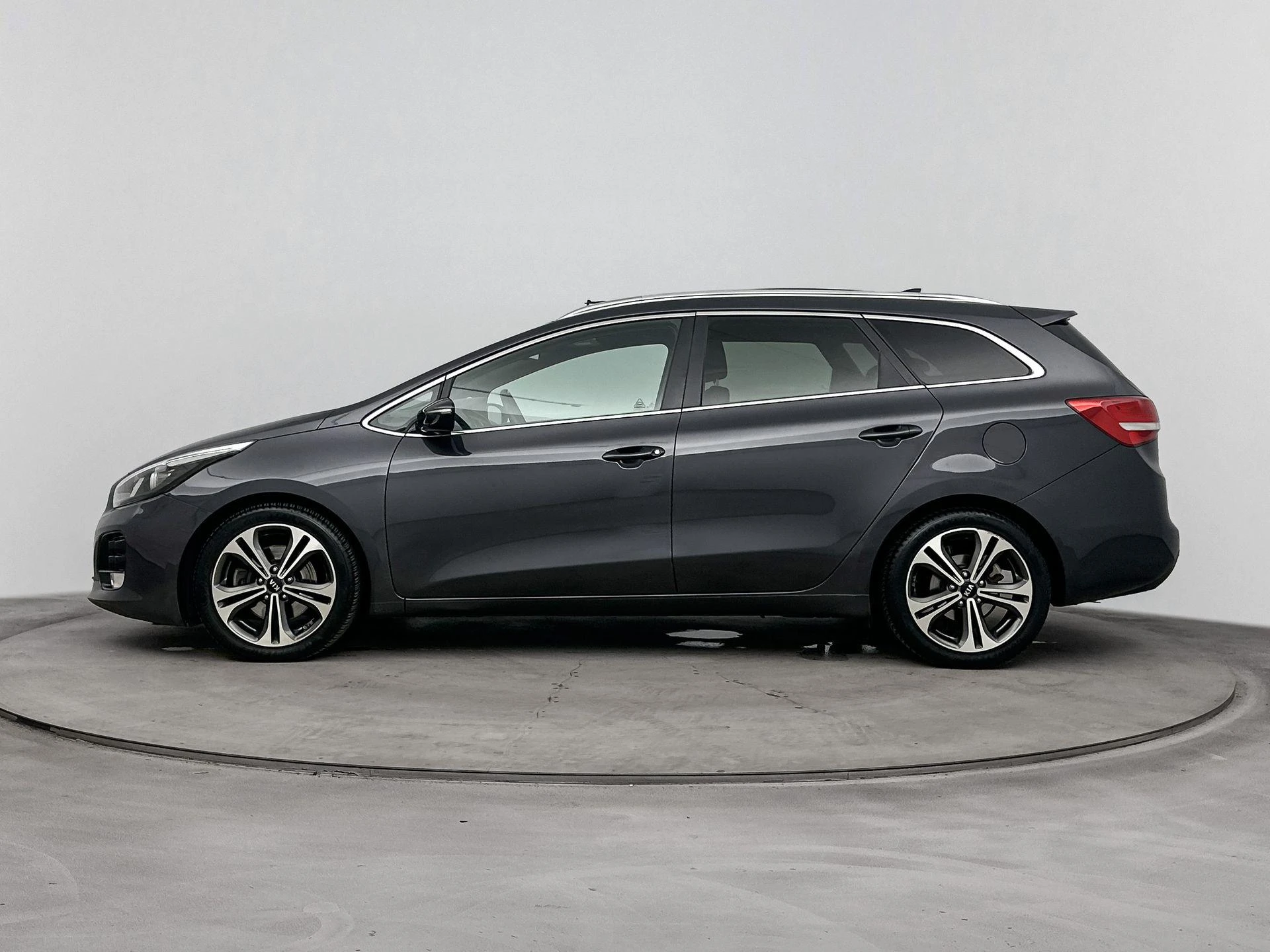 Kia-cee'd-image-1