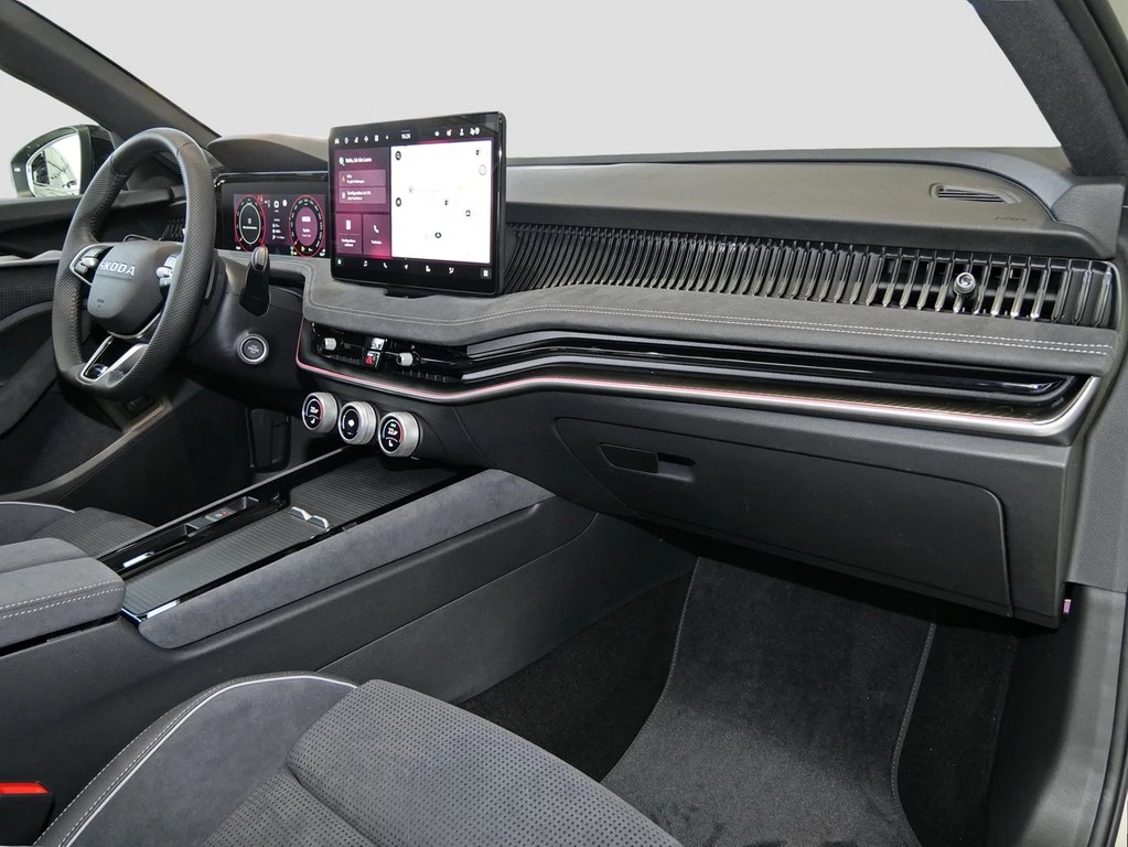 Škoda Superb UPE br. 67.640,- Combi Sportline 2.0 l TDI 4x4 142 kW / 193 PS