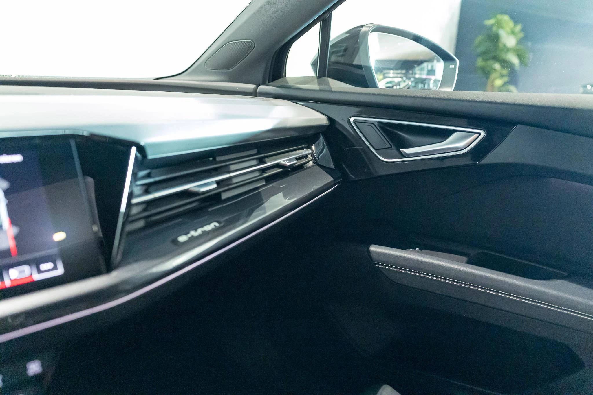 Audi-Q4 Sportback e-tron-image-39