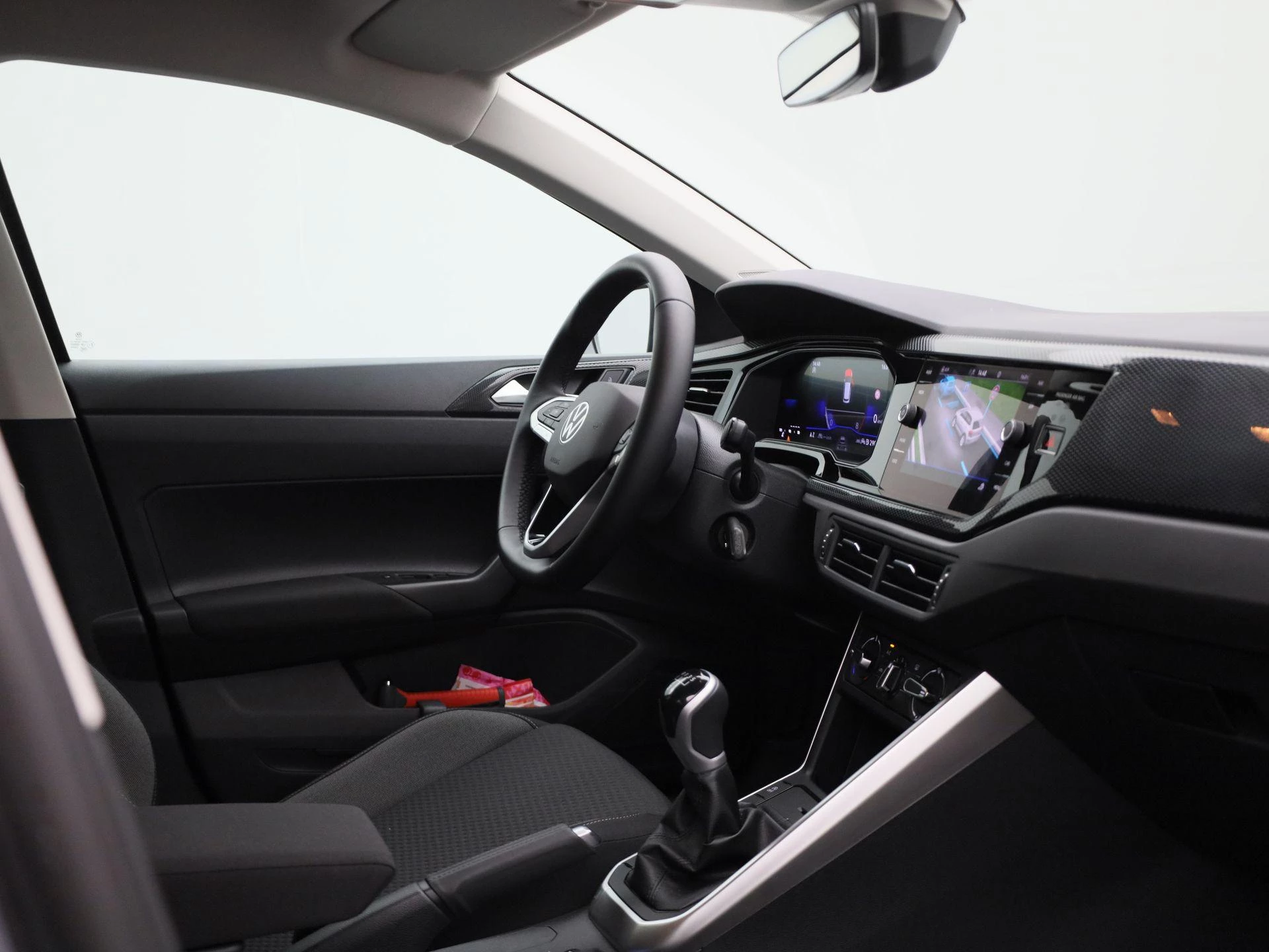 Volkswagen-Polo-image-31