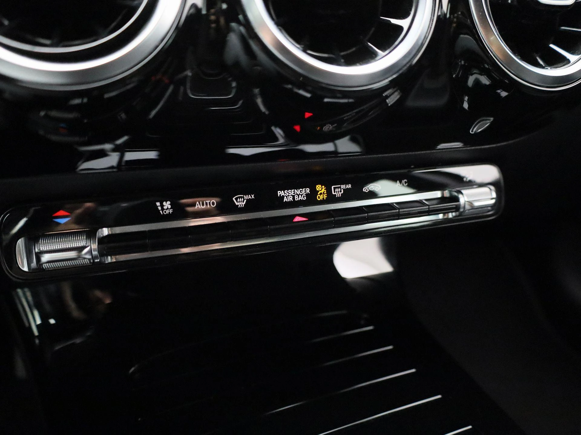 Mercedes-Benz-A-Klasse-image-32