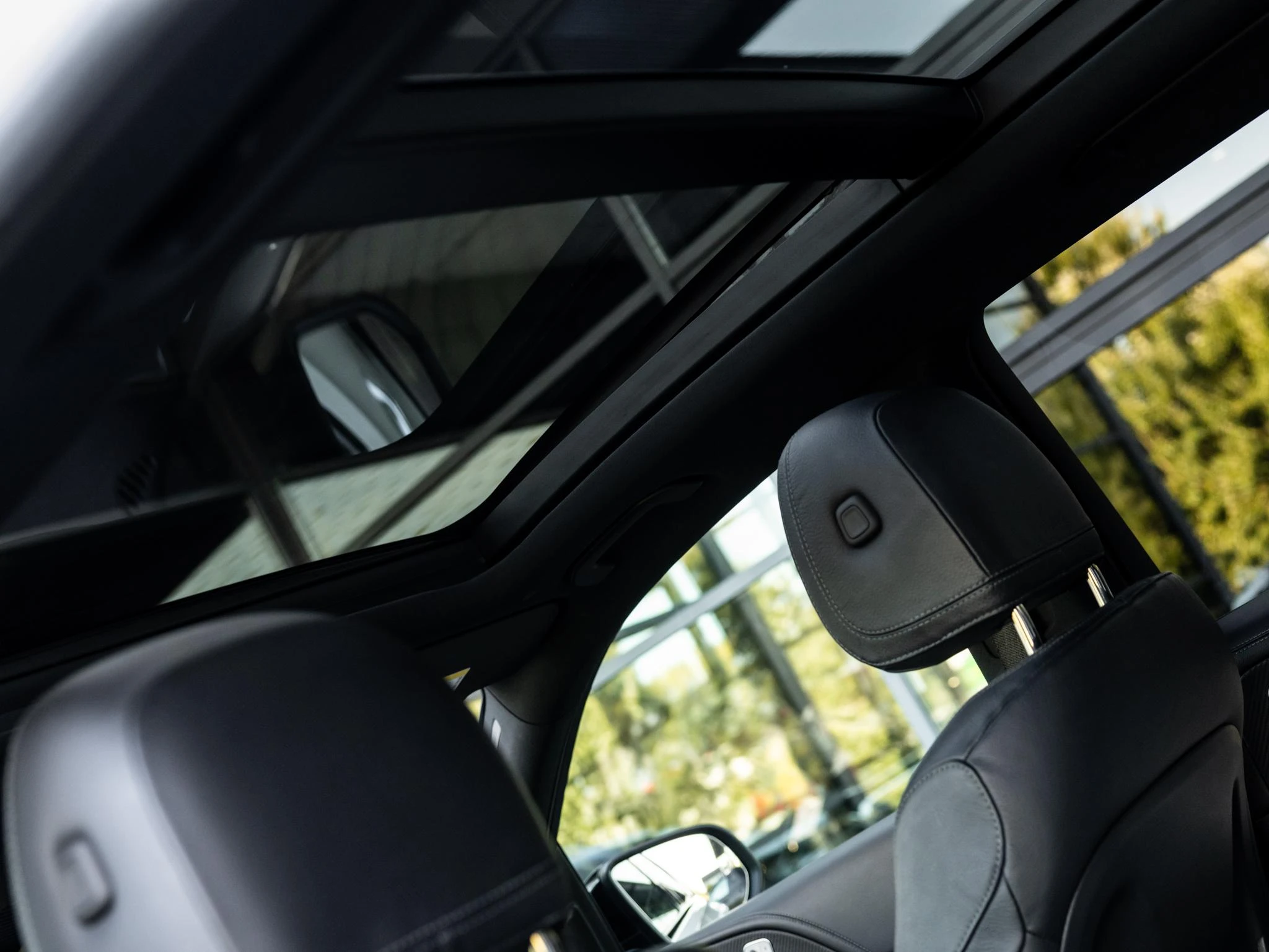 Mercedes-Benz-GLE-image-34