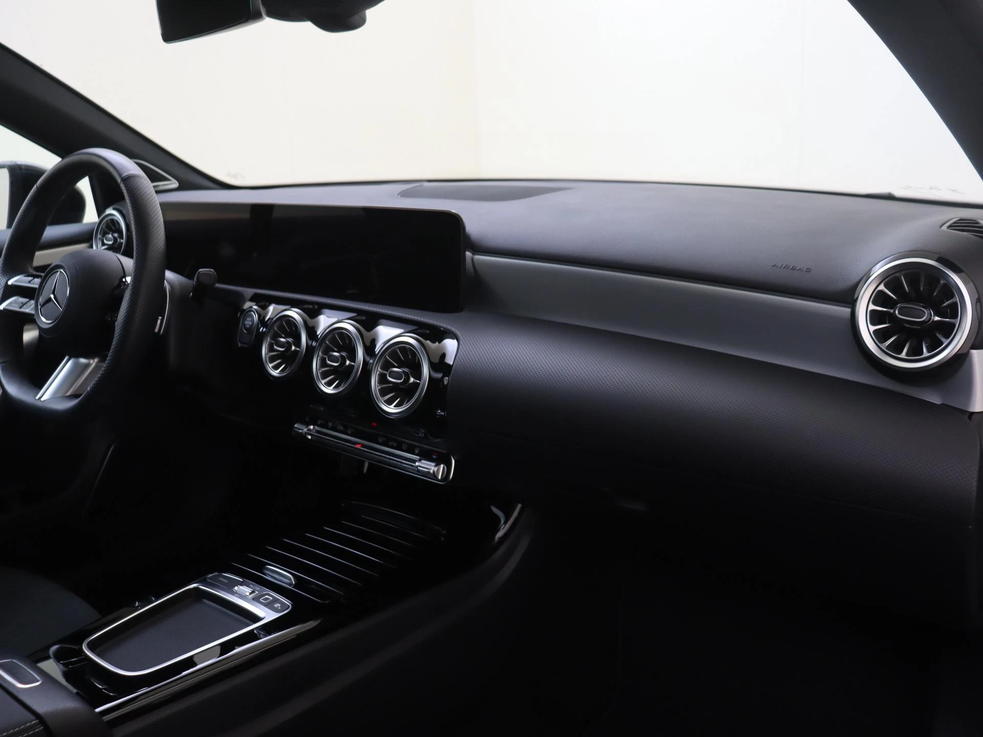 Mercedes-Benz-A-Klasse-image-3