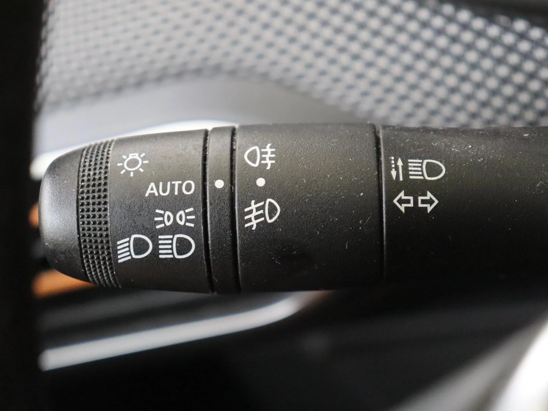 Dacia-Sandero Stepway-image-21