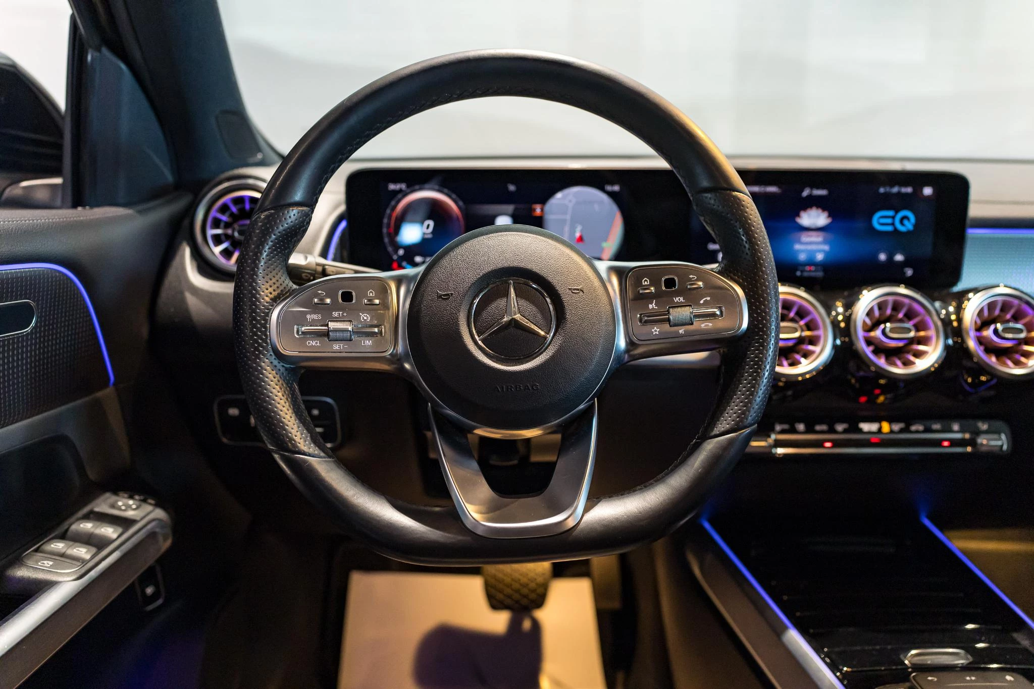 Mercedes-Benz EQB 300 4Matic | Zetelverw. | Sfeerver. | Carplay