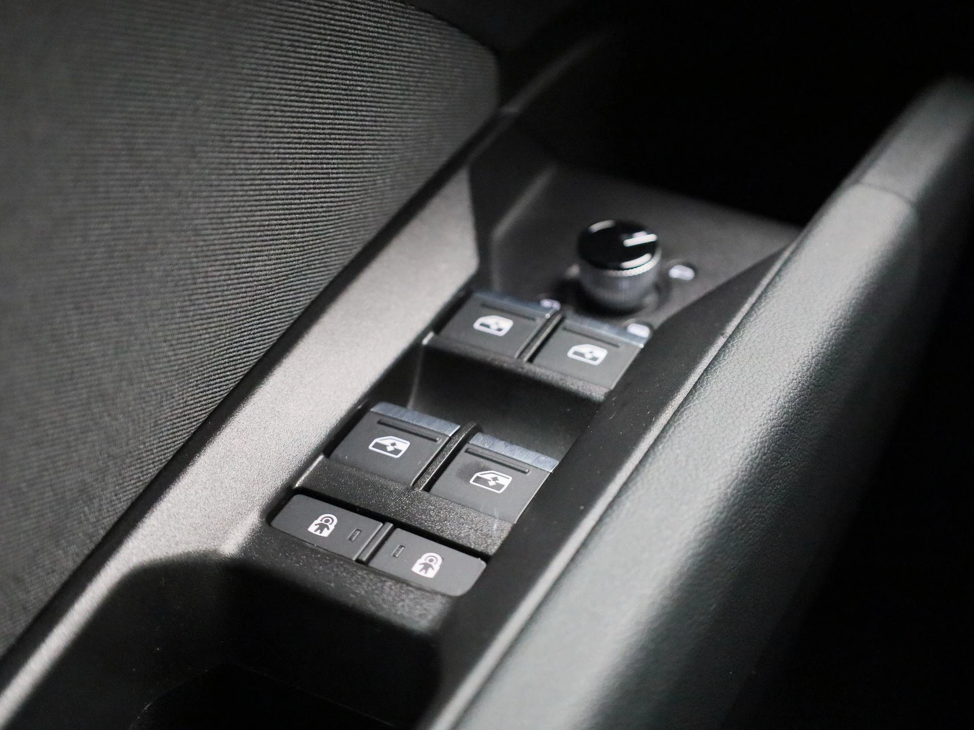 Audi-Q4 e-tron-image-35