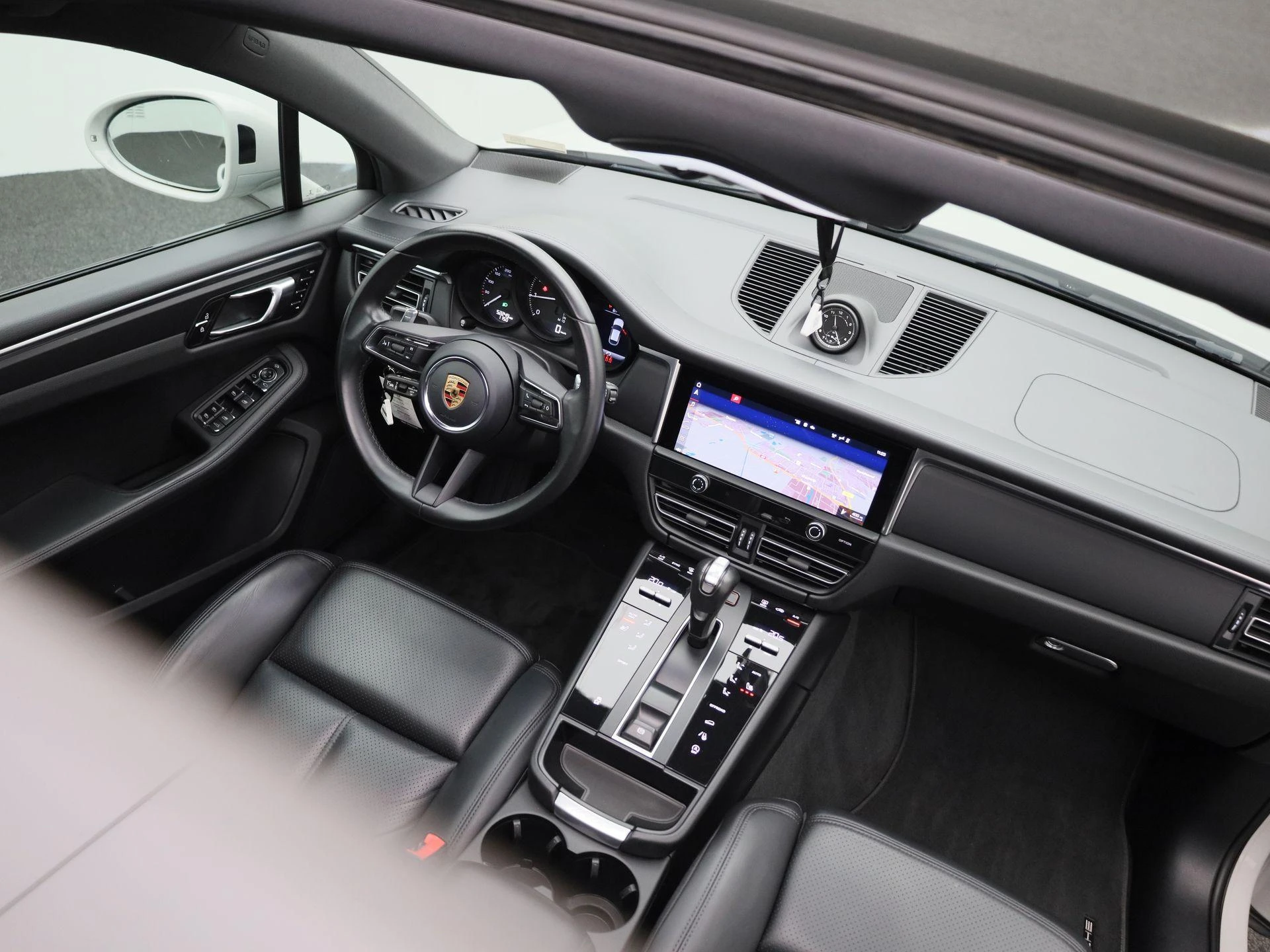 Porsche-Macan-image-43