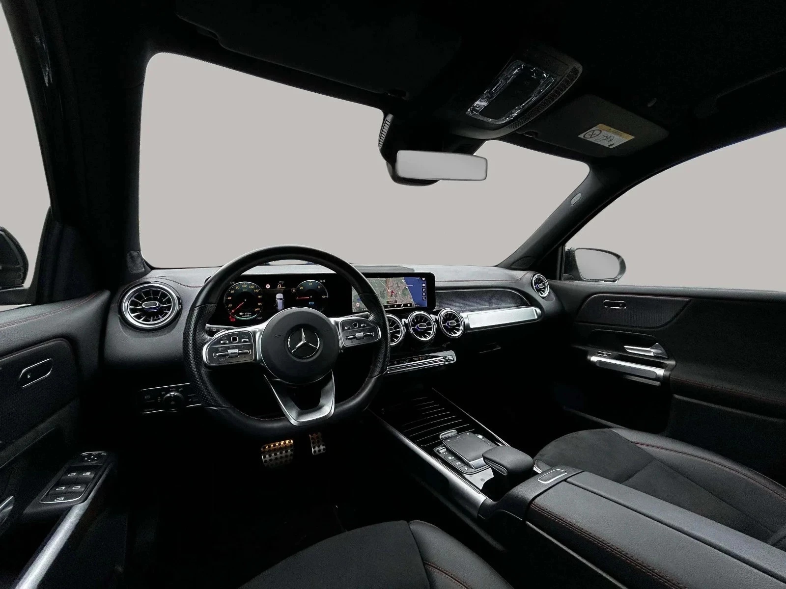 Mercedes-Benz-EQB-image-16