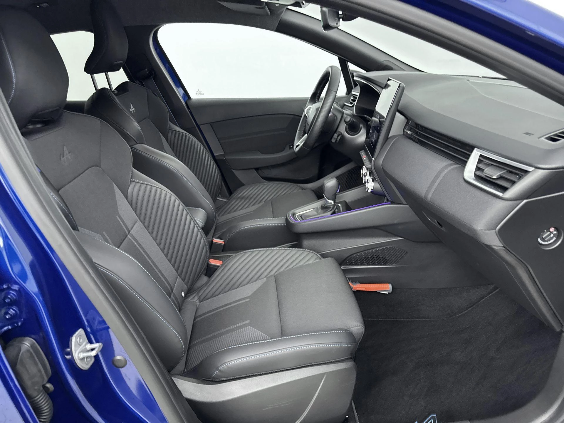 Renault-Clio-image-28