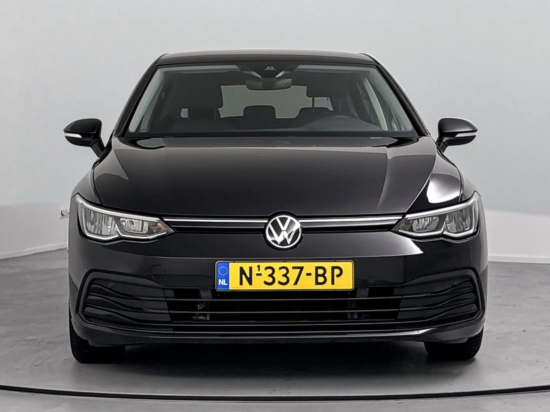 Volkswagen-Golf-image-4