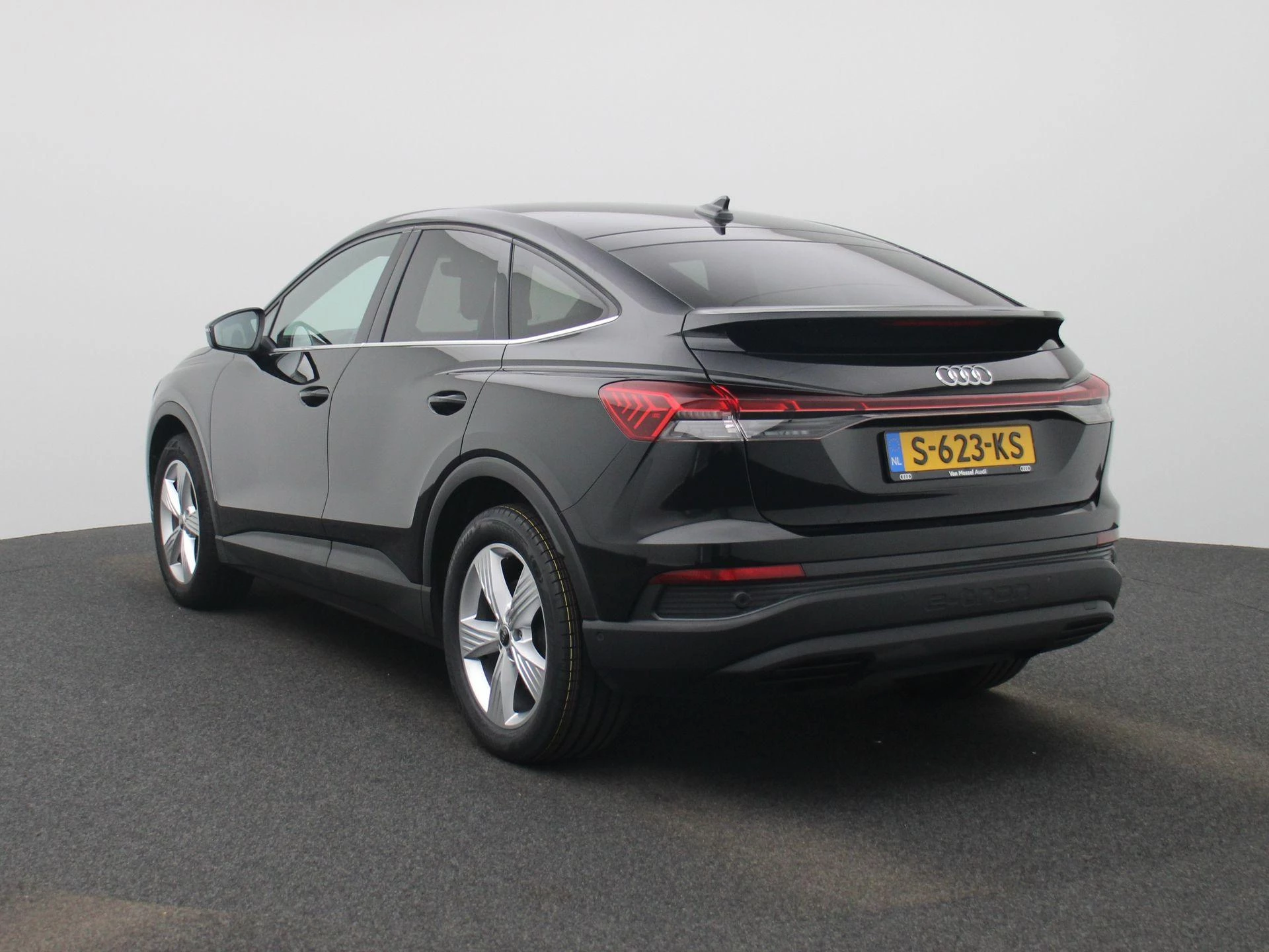Audi-Q4 Sportback e-tron-image-2
