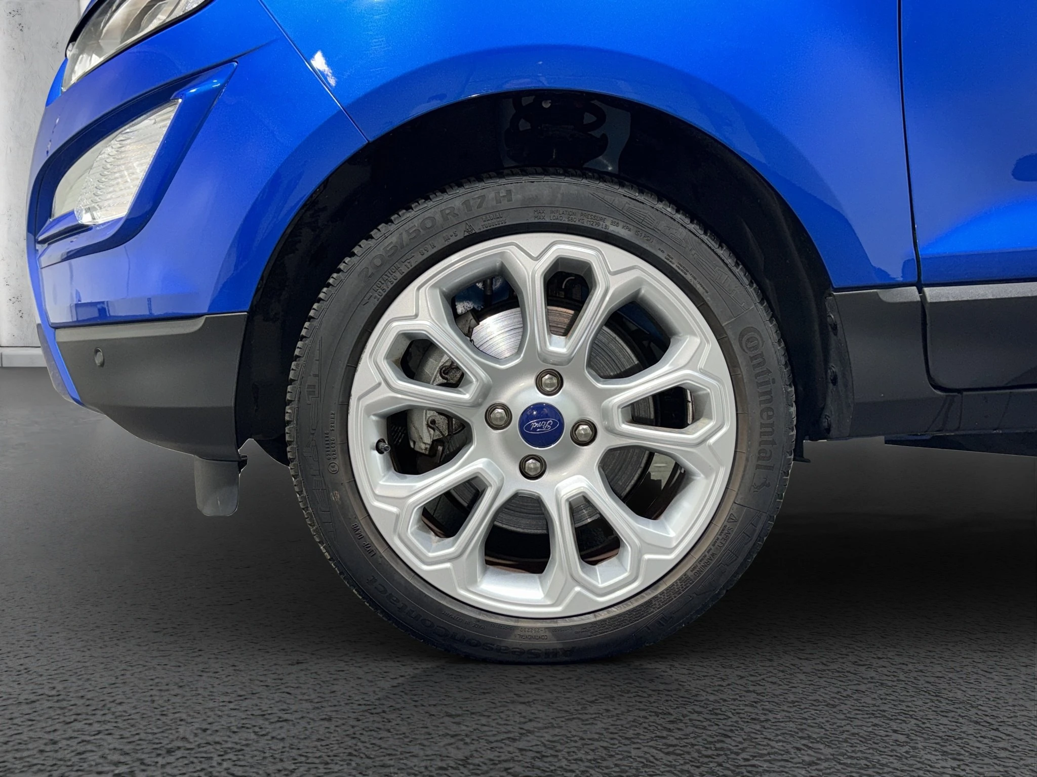 Ford EcoSport Titanium 1.0 EcoBoost 92kW Sports Utility Vehicle. 5-türig