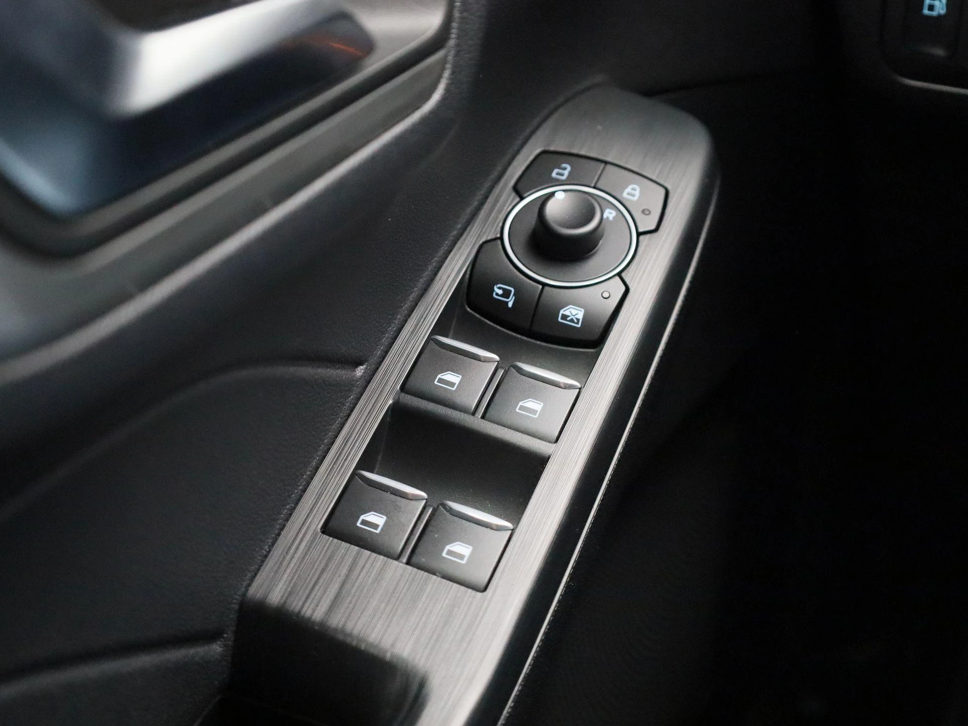 Ford-Kuga-image-32