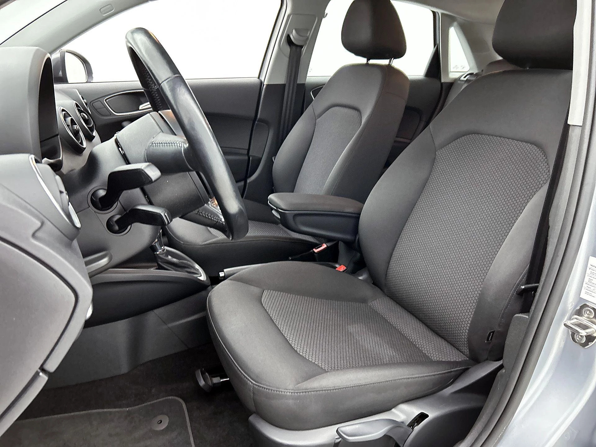 Audi-A1 Sportback-image-8